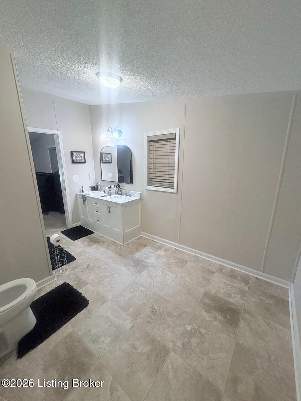 690 Sunset Dr Property Photo 37