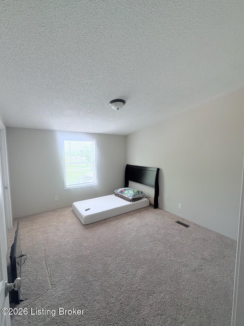 690 Sunset Dr Property Photo 39