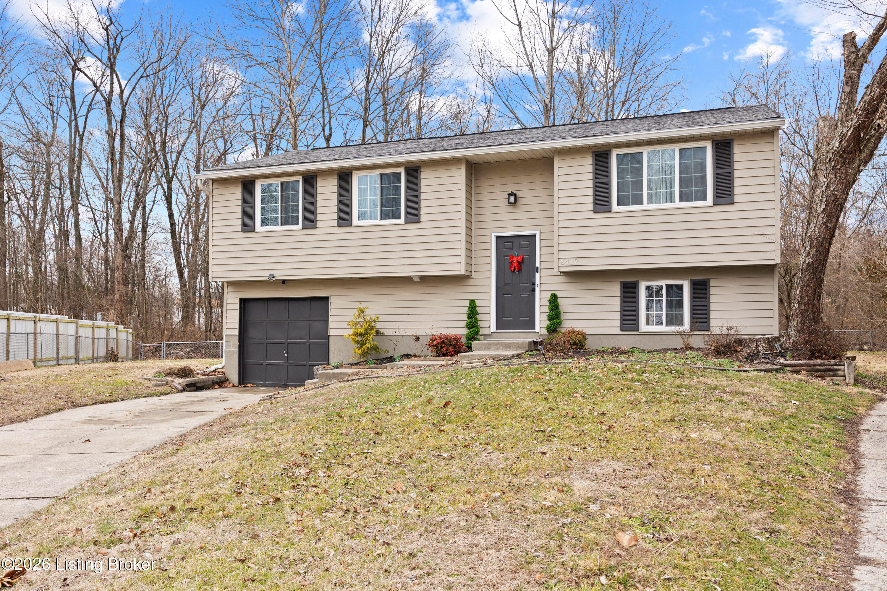 8412 Calm Ln Property Photo 2