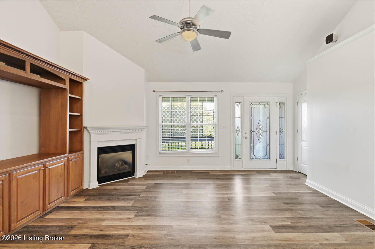 12611 Bernay Pl Property Photo 4