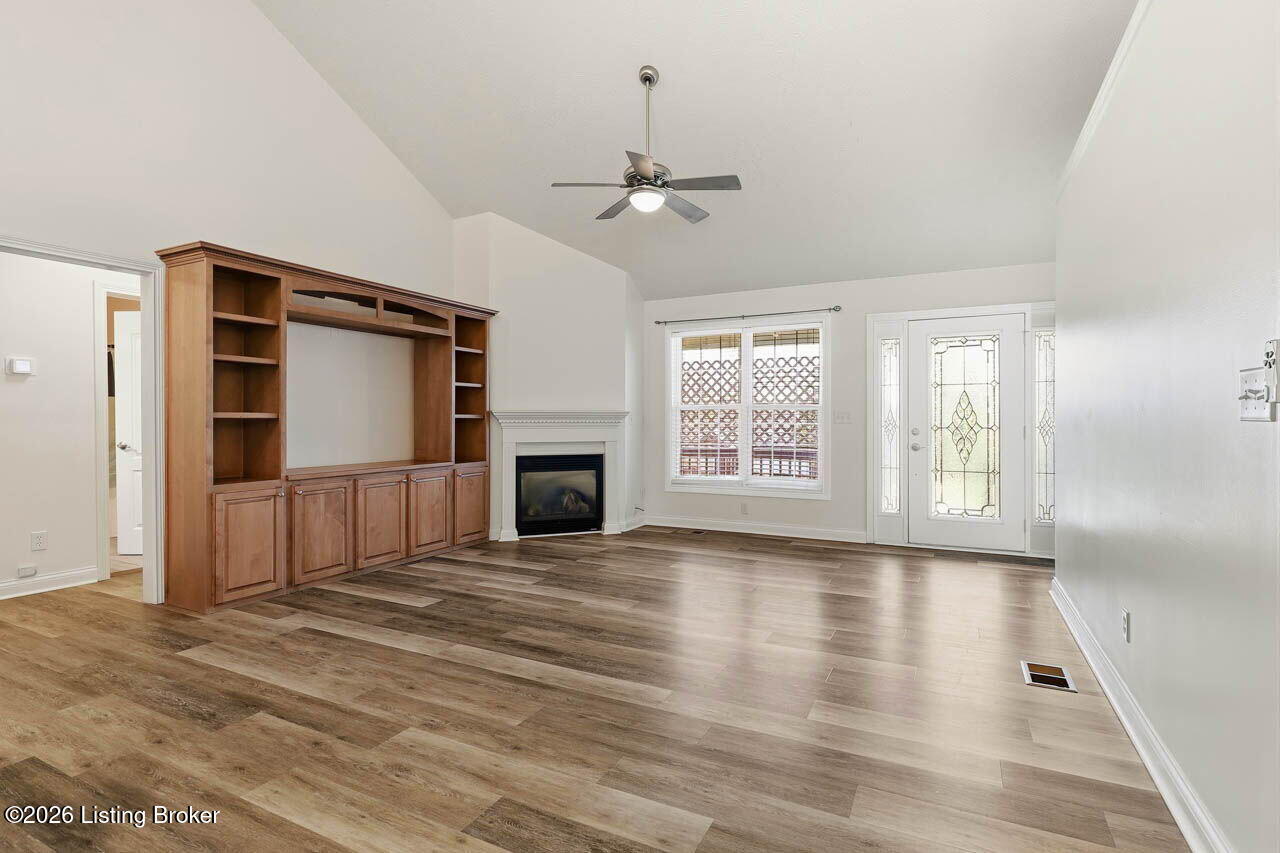 12611 Bernay Pl Property Photo 5