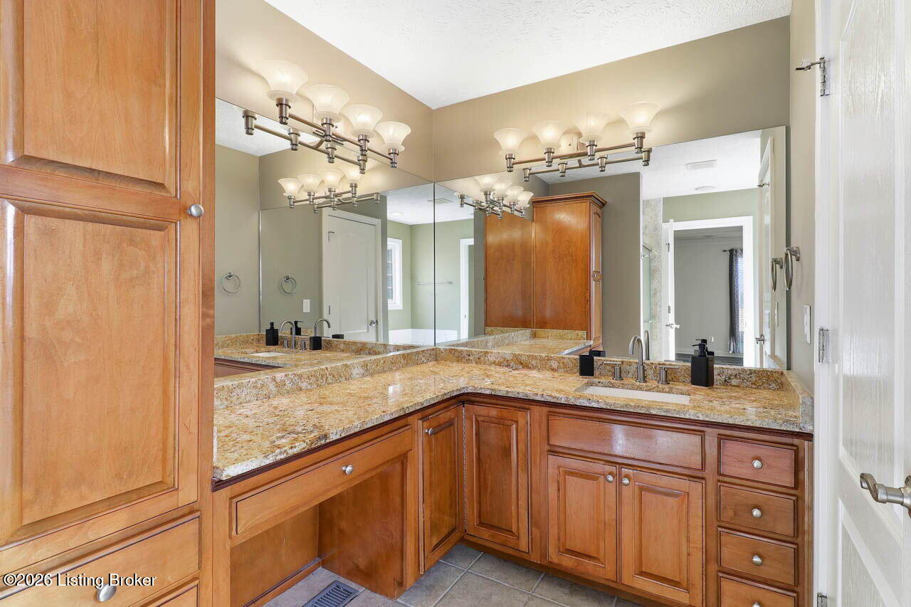 12611 Bernay Pl Property Photo 22