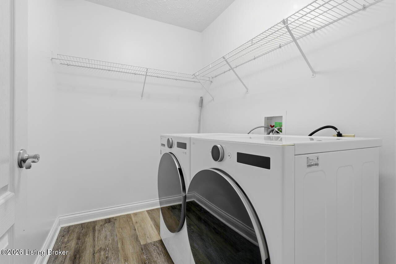 12611 Bernay Pl Property Photo 28