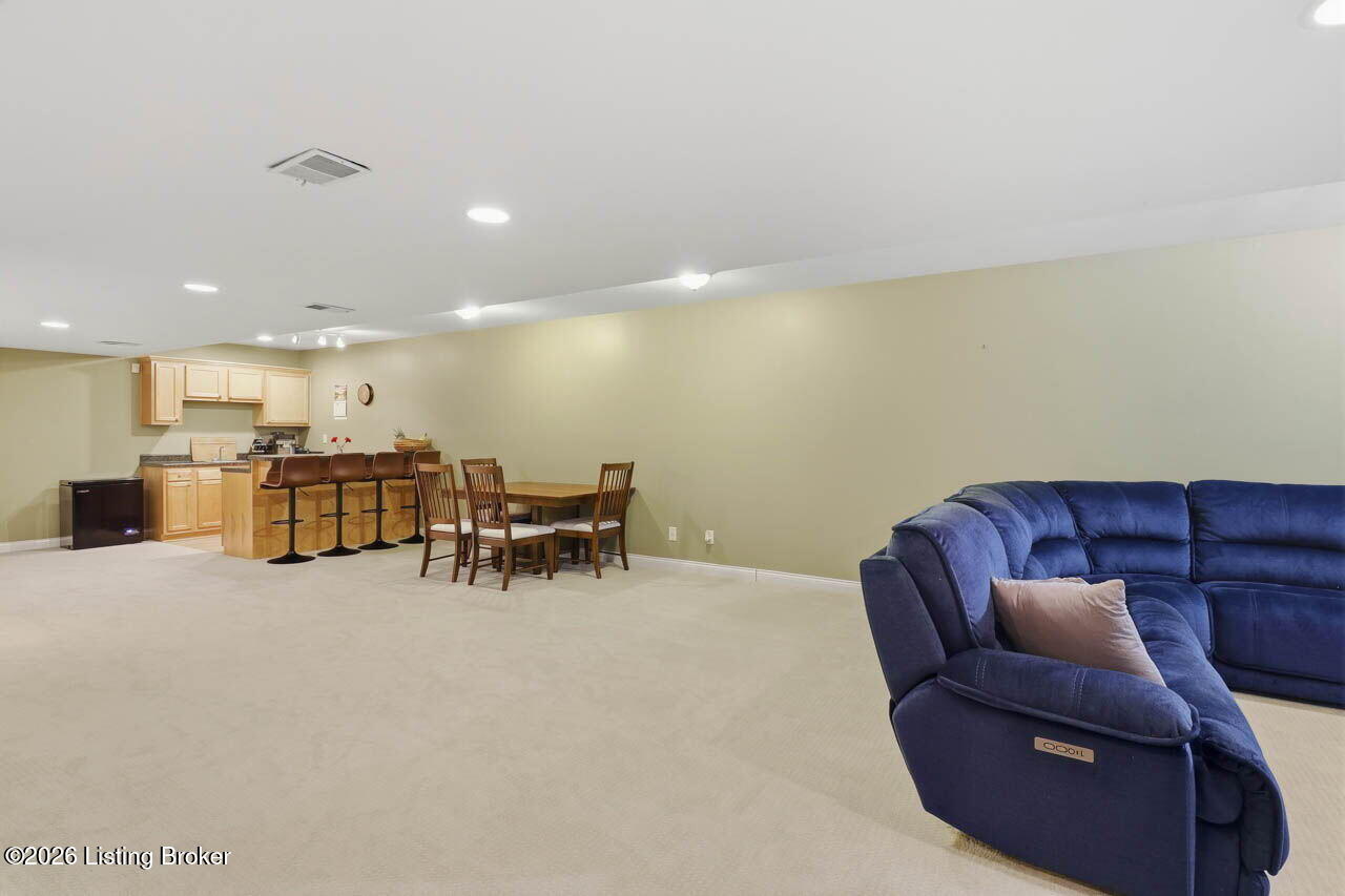 12611 Bernay Pl Property Photo 41
