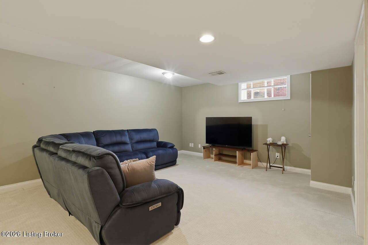 12611 Bernay Pl Property Photo 51