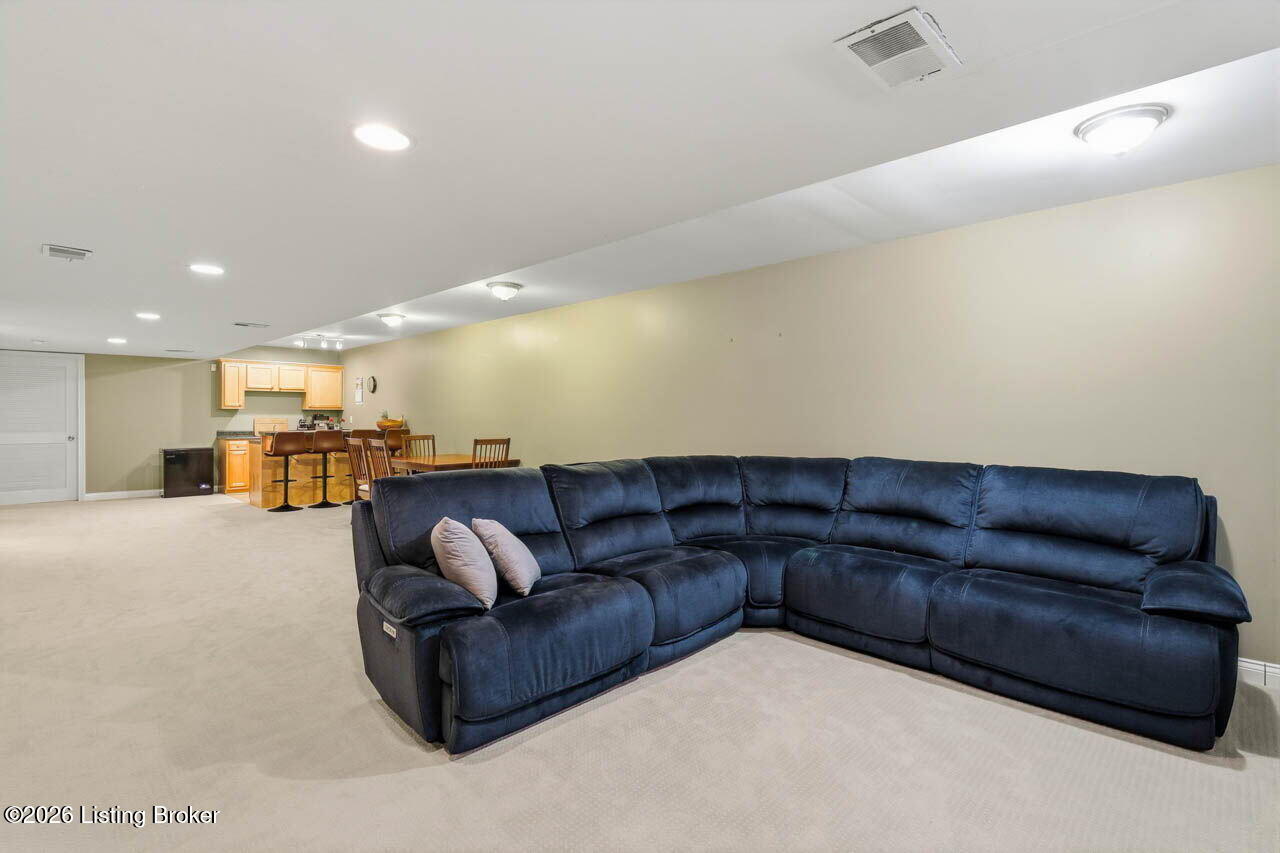 12611 Bernay Pl Property Photo 52