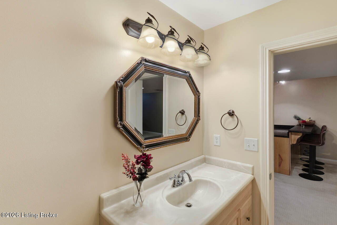 12611 Bernay Pl Property Photo 54
