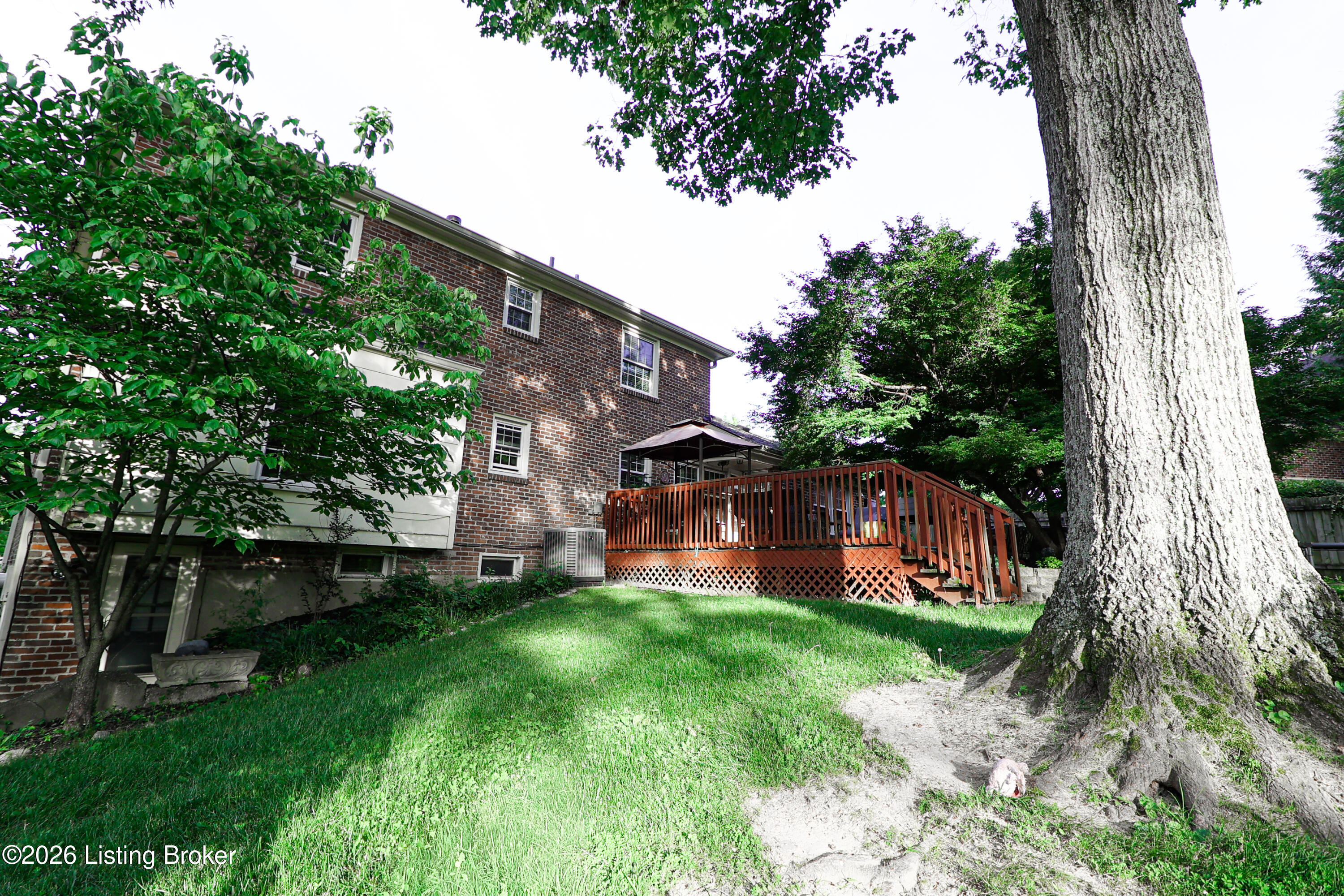 4610 Deepwood Dr Property Photo 5