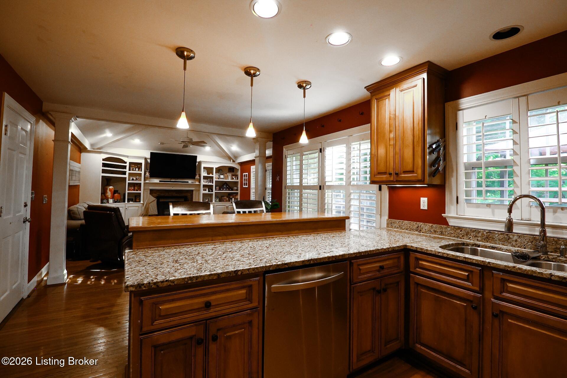 4610 Deepwood Dr Property Photo 27