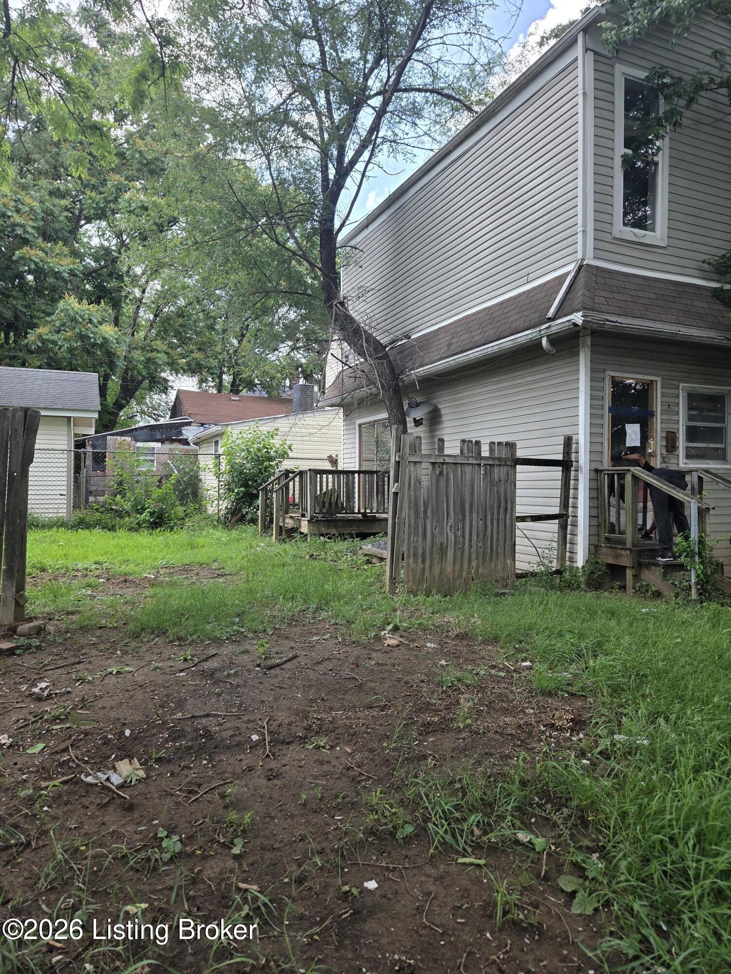 2400 Griffiths Ave Property Photo 1