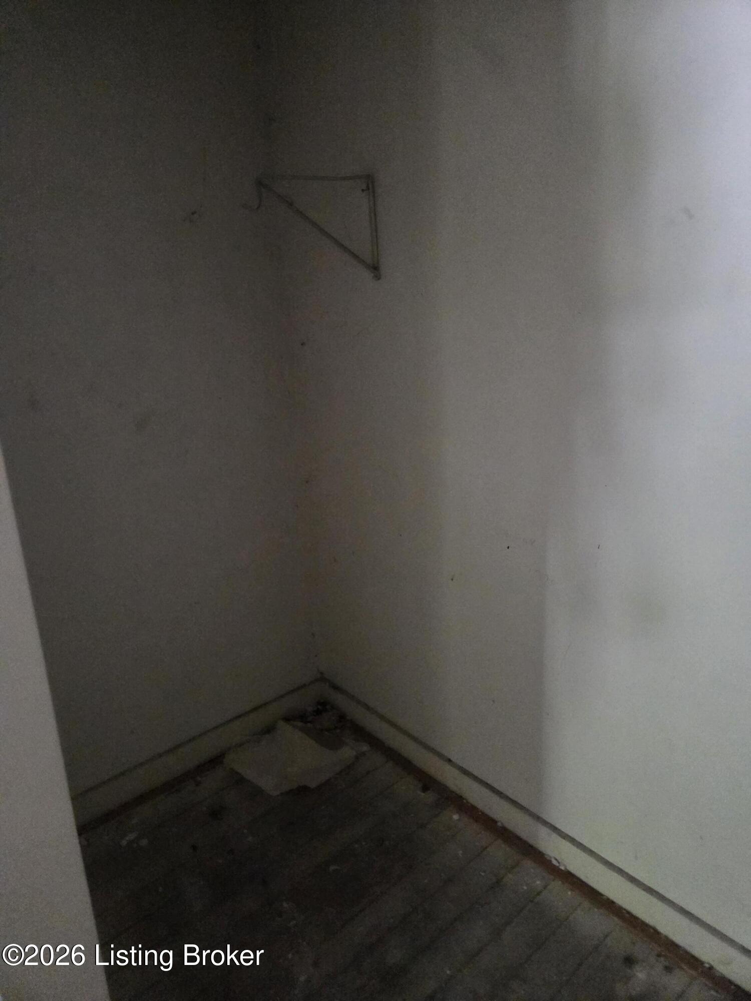 2400 Griffiths Ave Property Photo 10