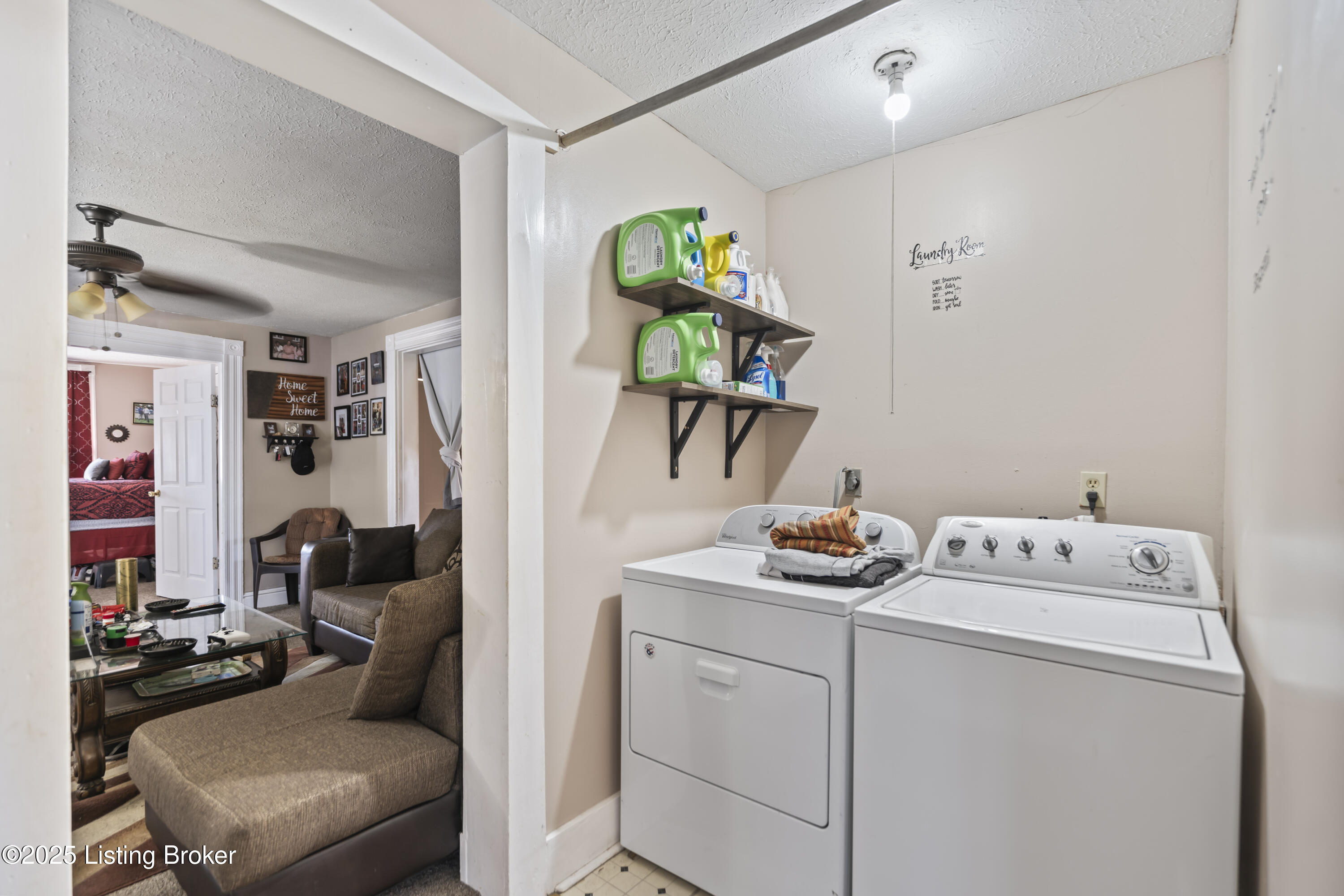 2733 Dumesnil St Property Photo 11