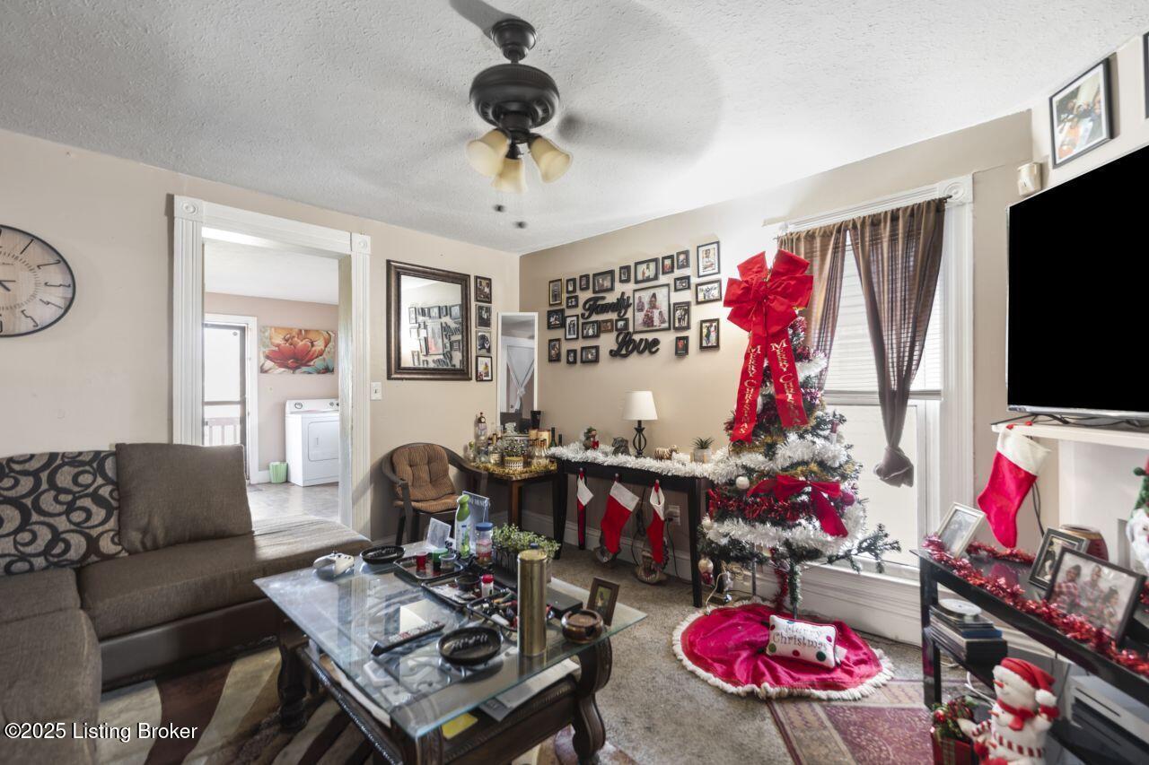 2733 Dumesnil St Property Photo 22