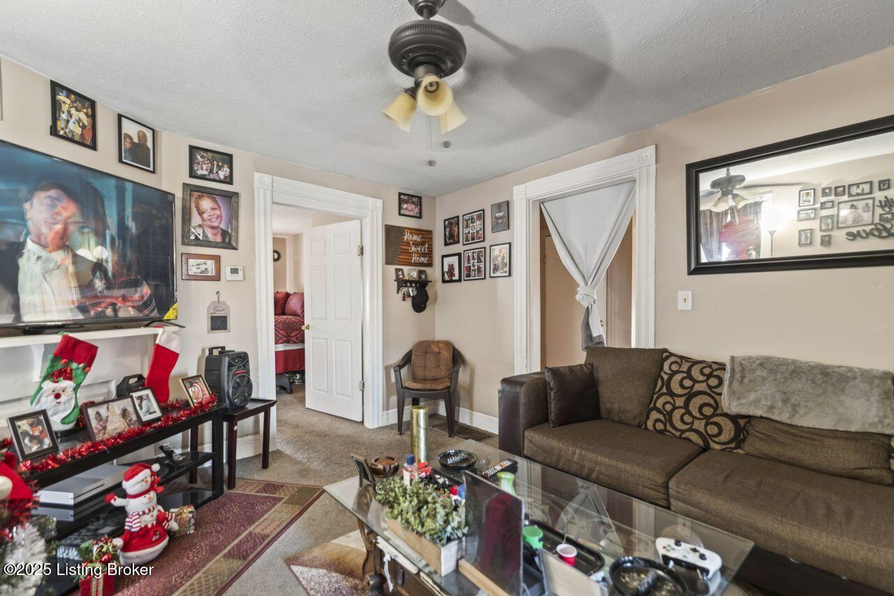 2733 Dumesnil St Property Photo 23