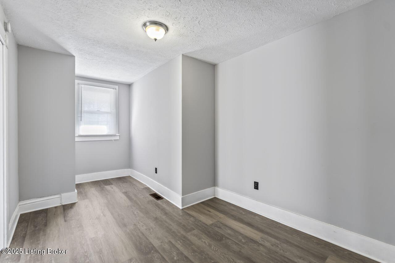 2733 Dumesnil St Property Photo 43