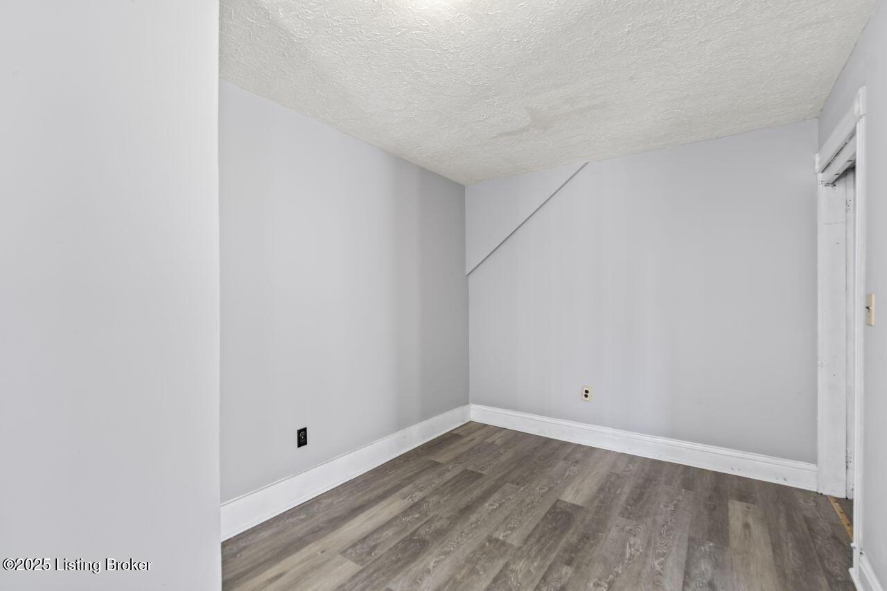 2733 Dumesnil St Property Photo 45