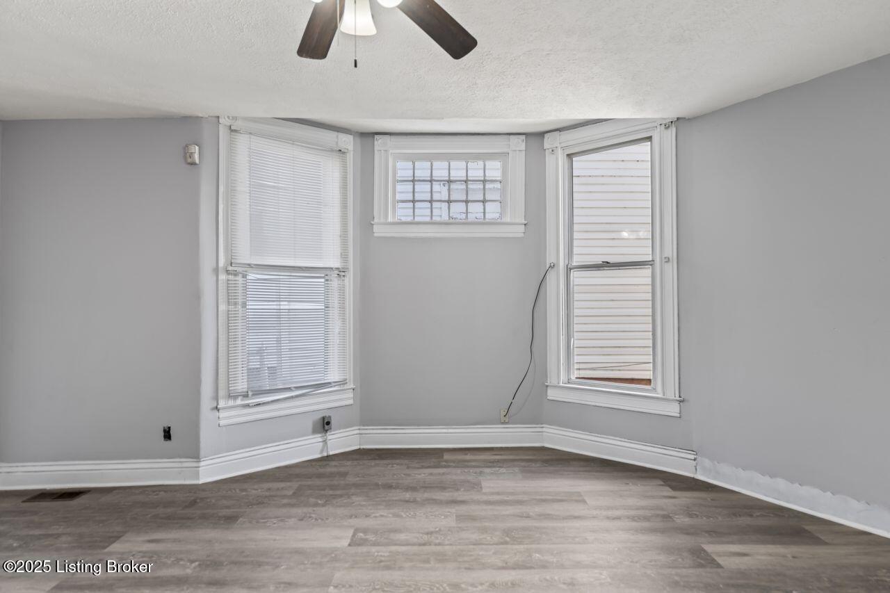 2733 Dumesnil St Property Photo 48