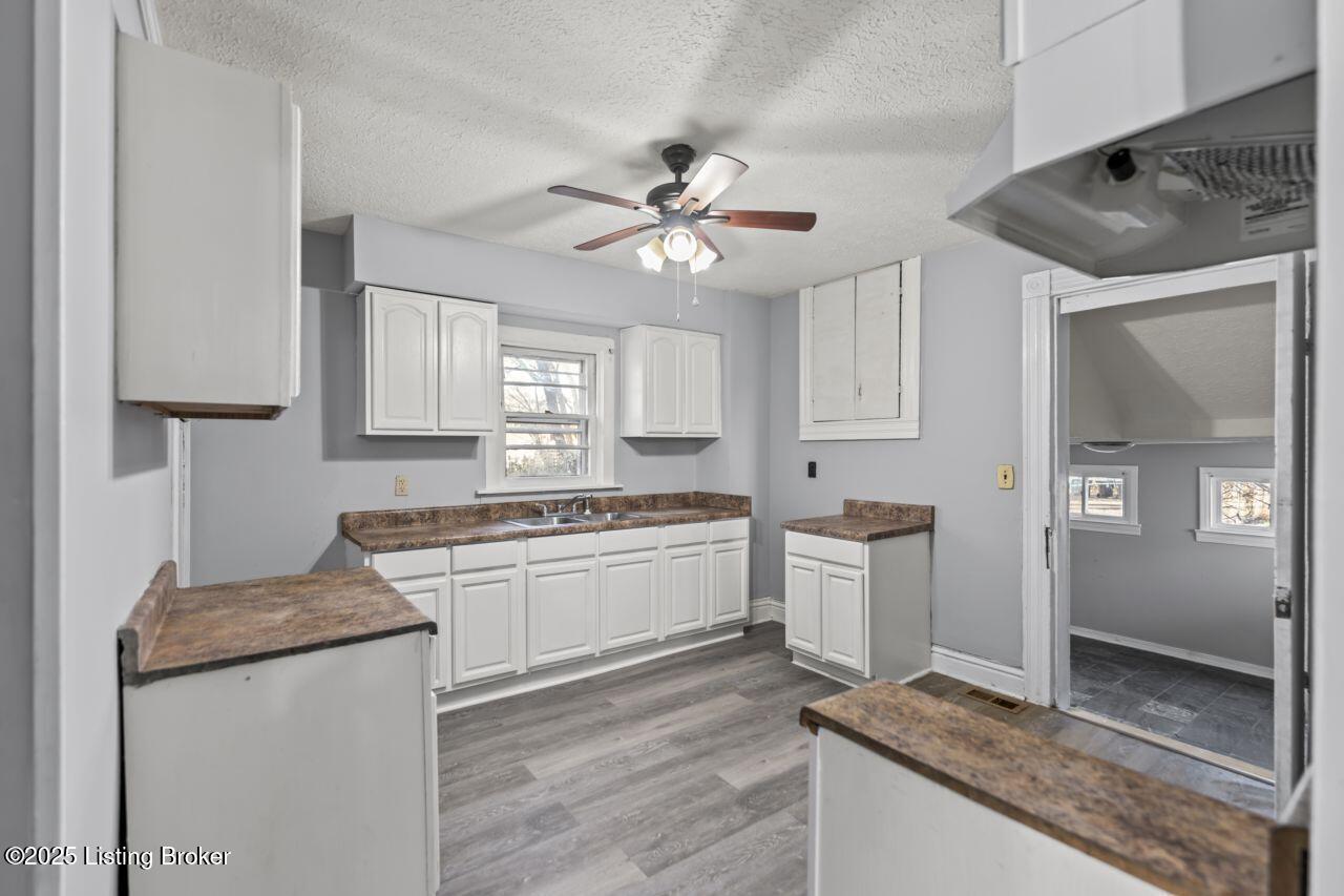 2733 Dumesnil St Property Photo 49