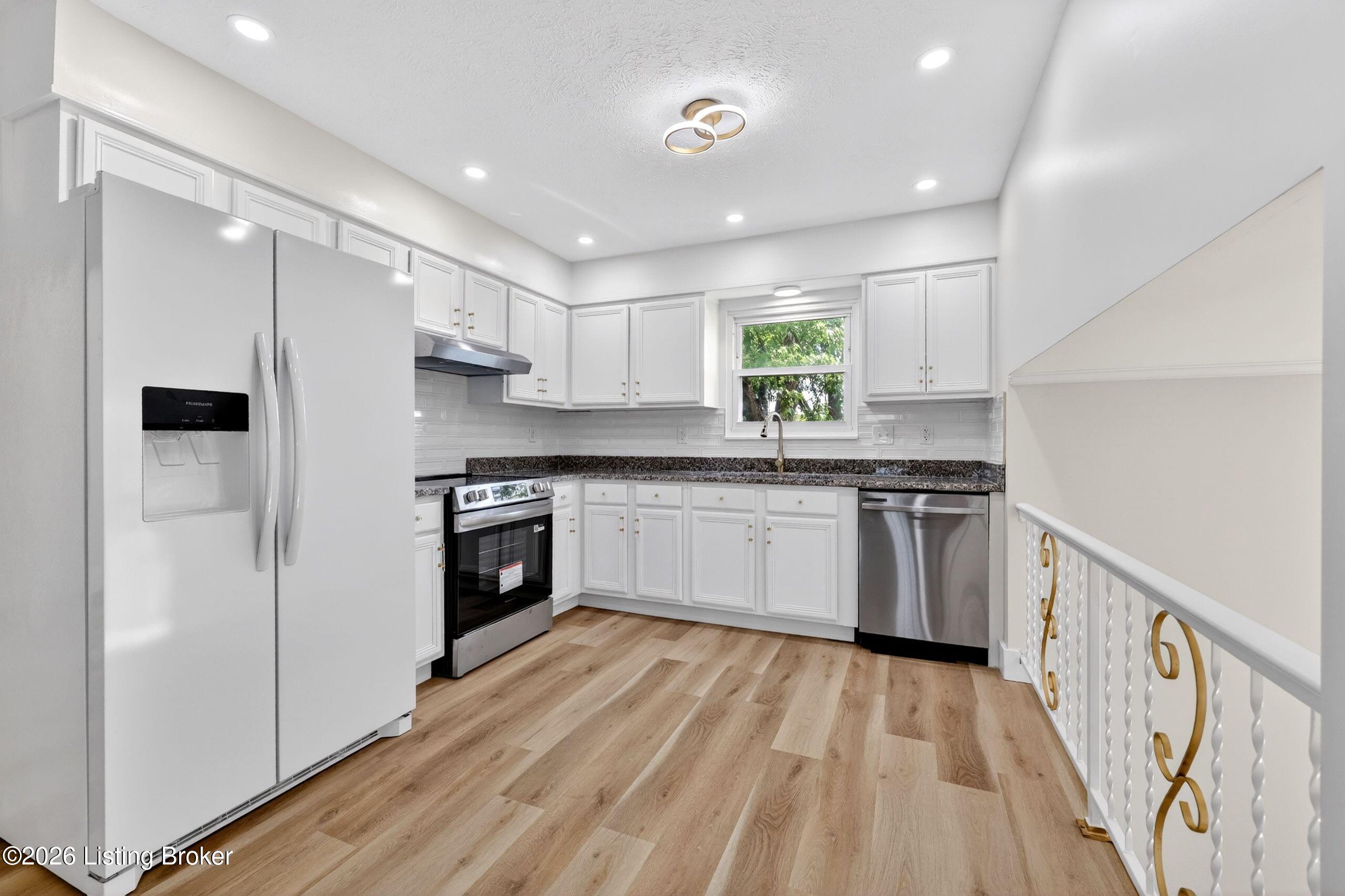 4407 Chenwood Ln Property Photo 13