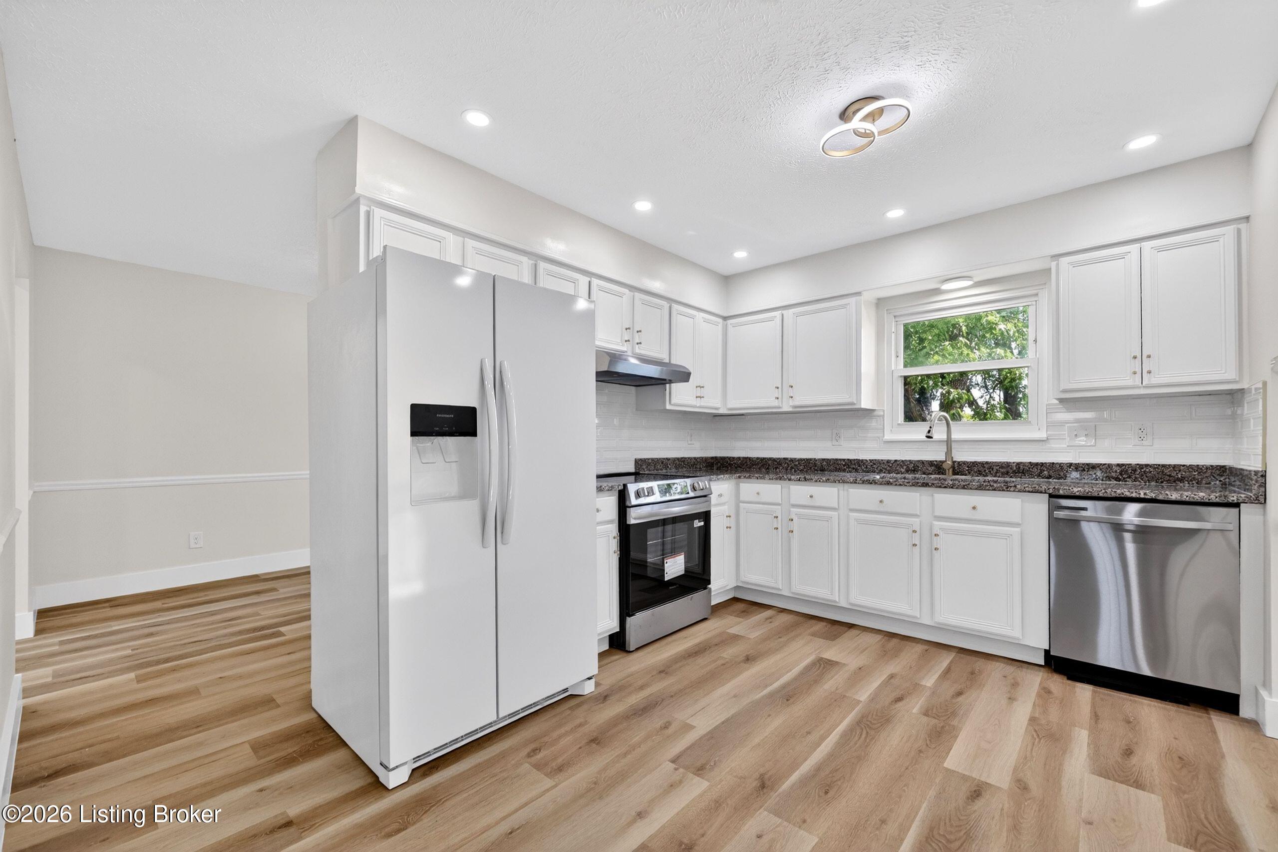4407 Chenwood Ln Property Photo 14