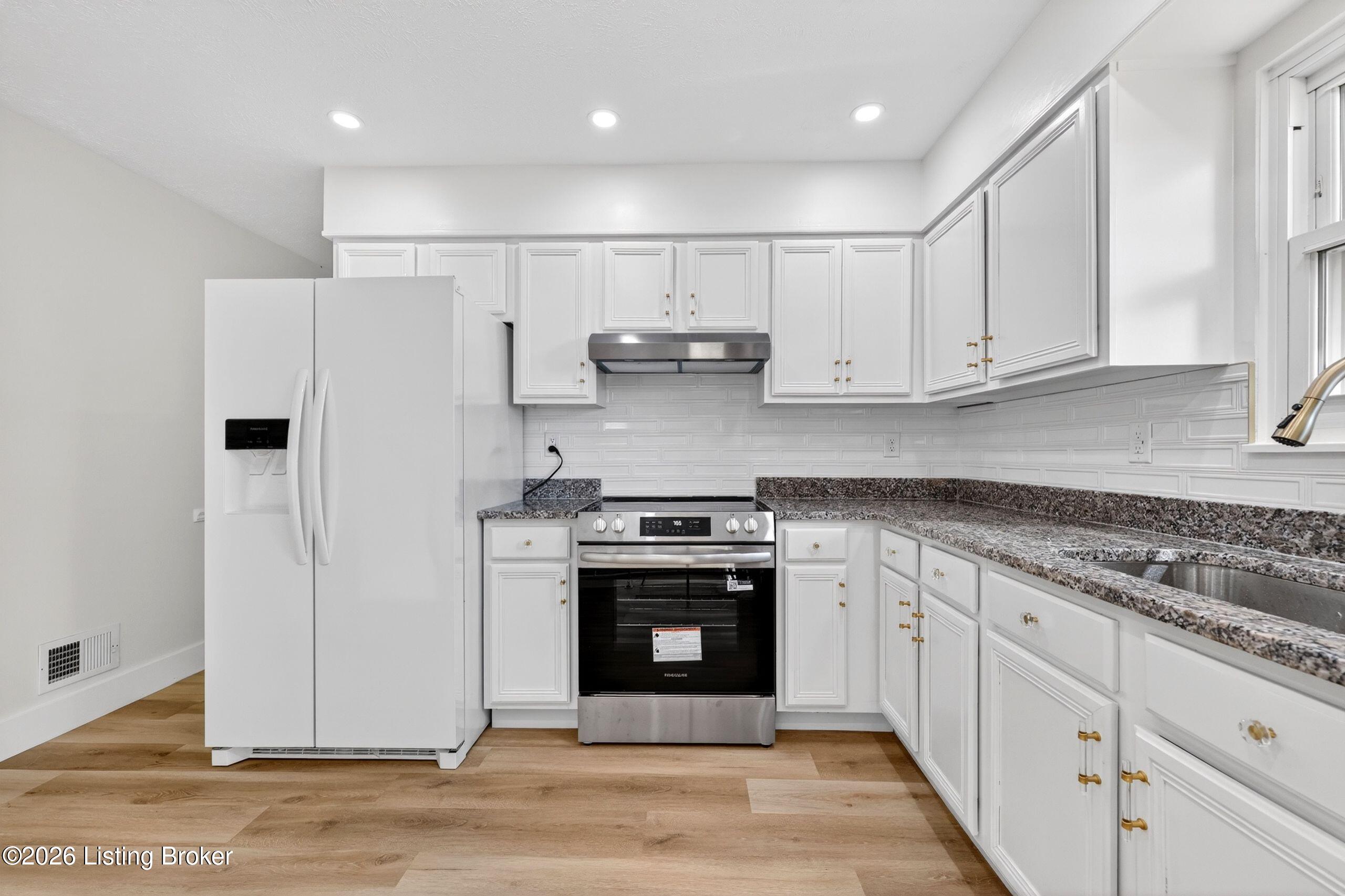 4407 Chenwood Ln Property Photo 17
