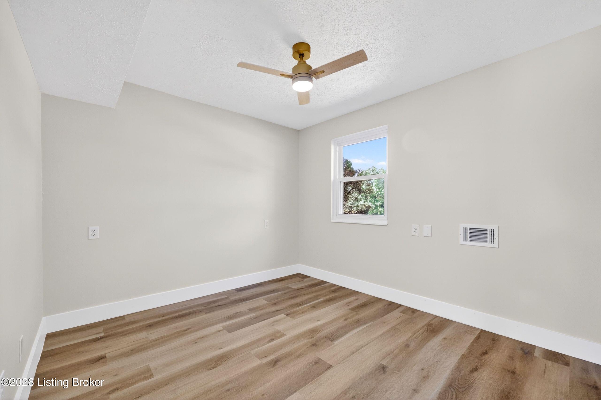 4407 Chenwood Ln Property Photo 28