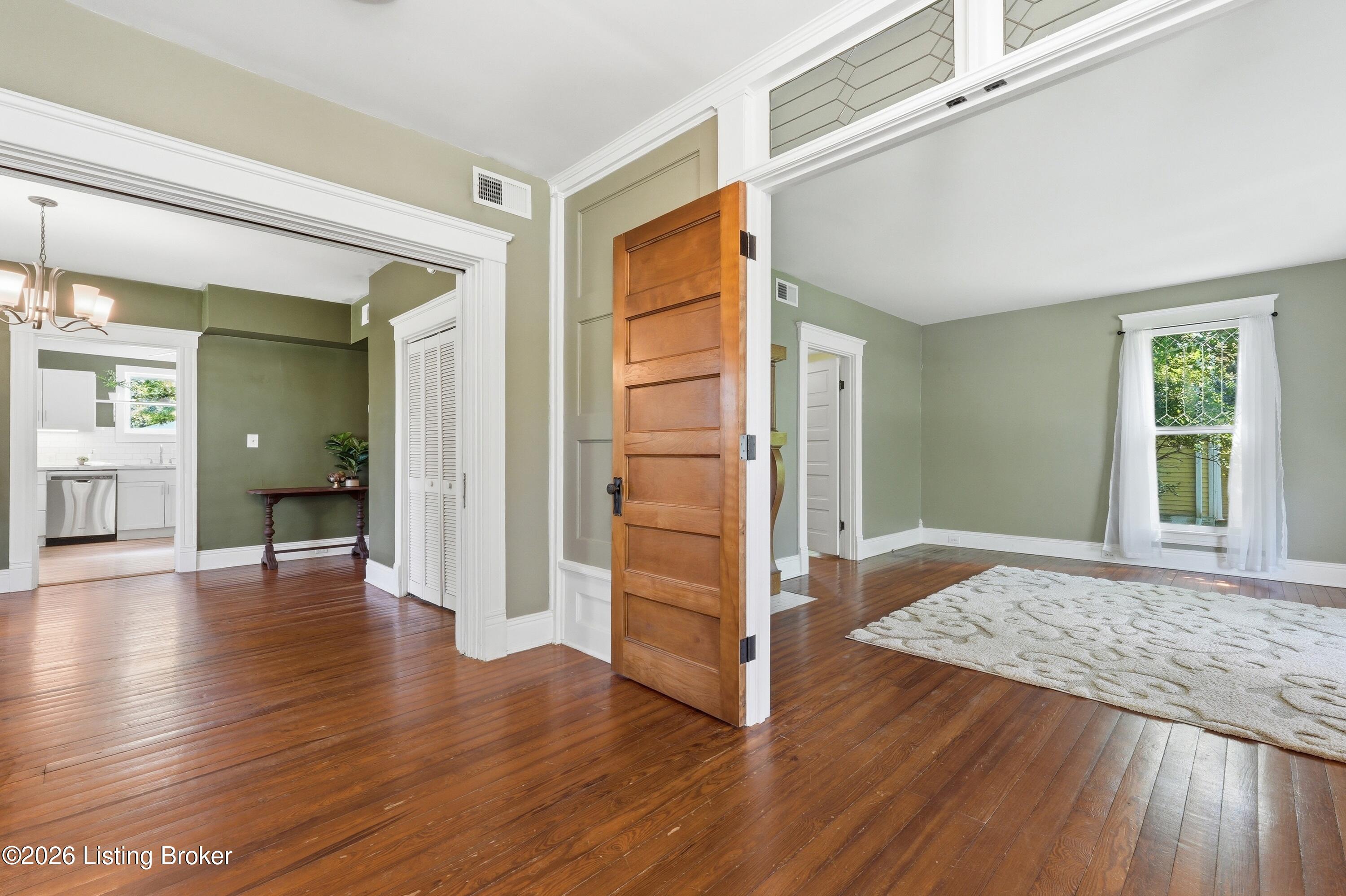 209 Maple Ct Property Photo 6