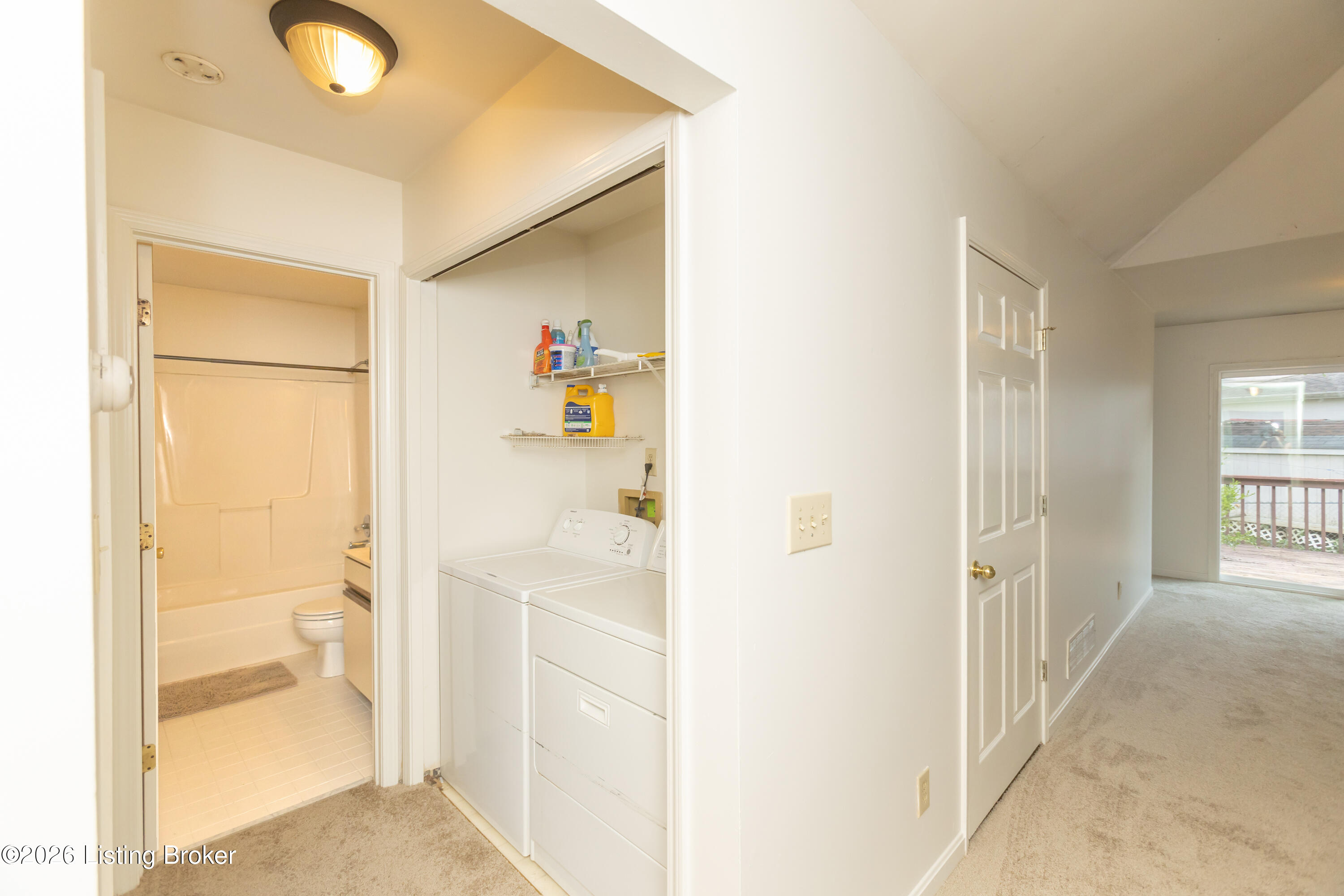 10526 Going Ct Property Photo 9
