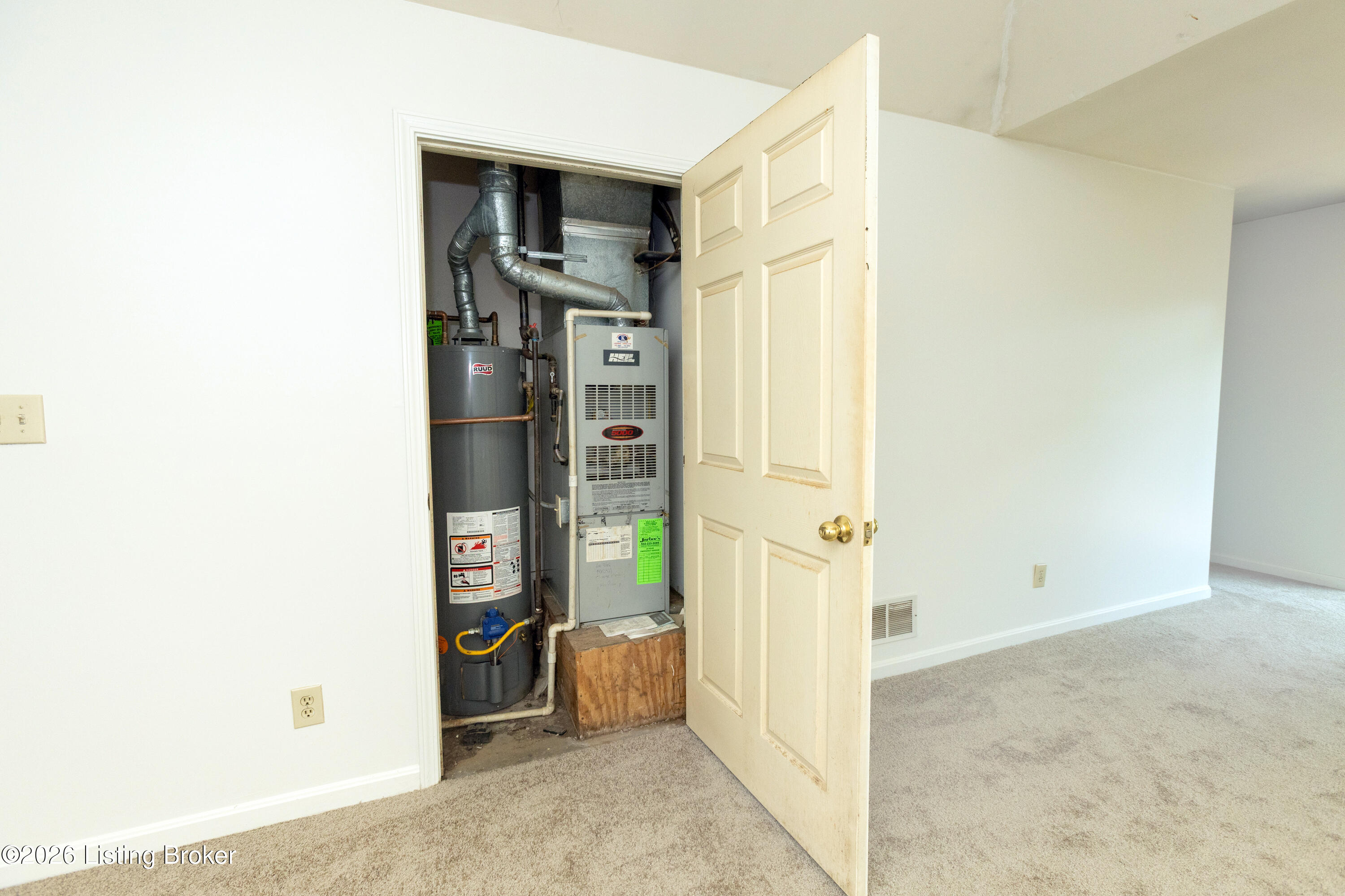 10526 Going Ct Property Photo 12
