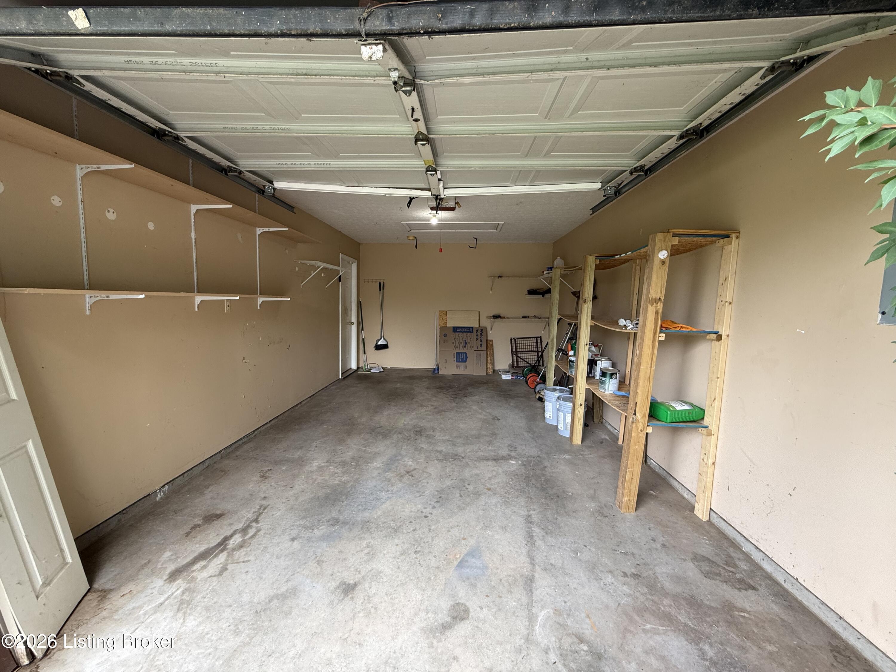 10526 Going Ct Property Photo 13