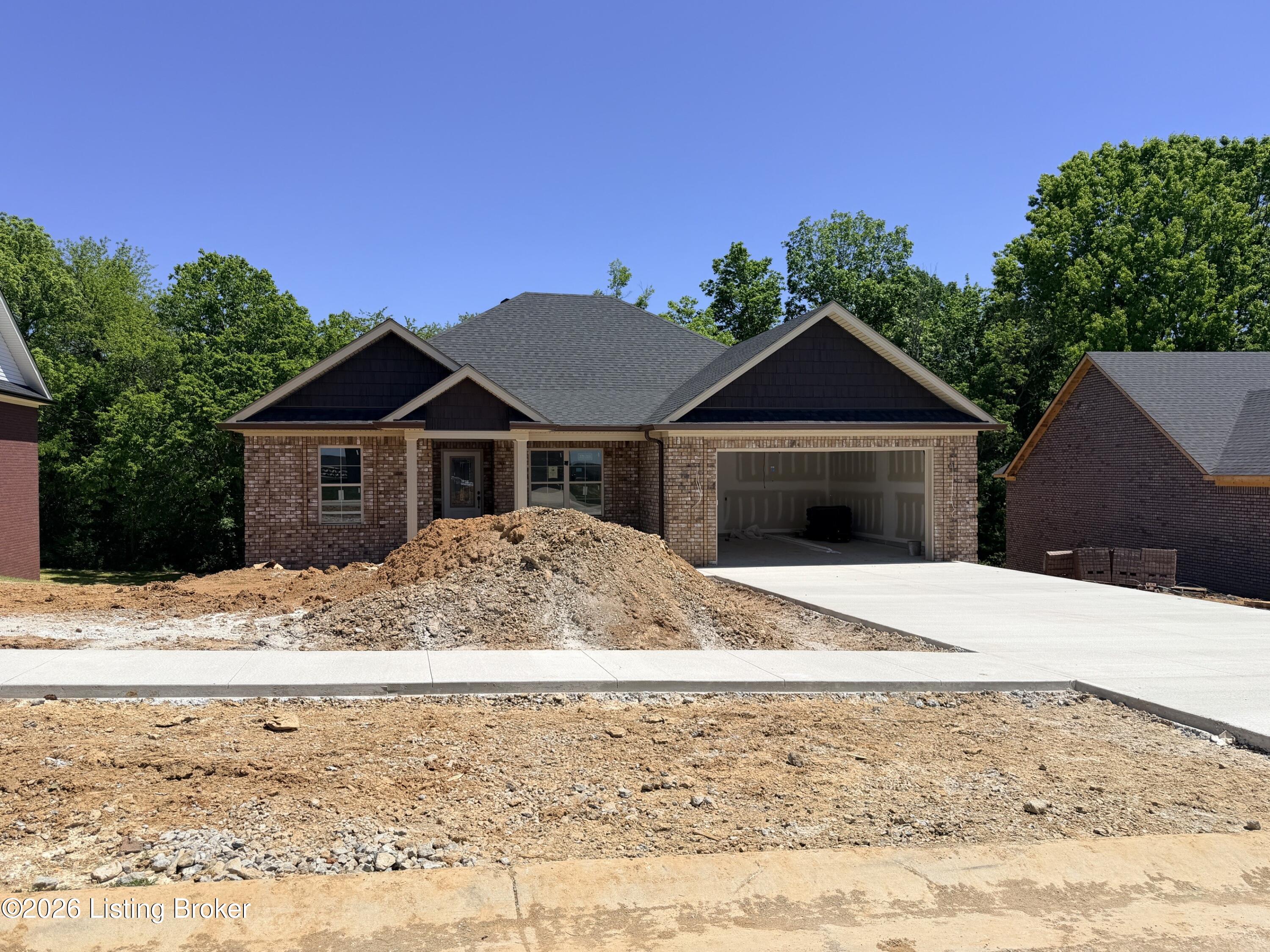 190 New Orleans Ct Property Photo 1