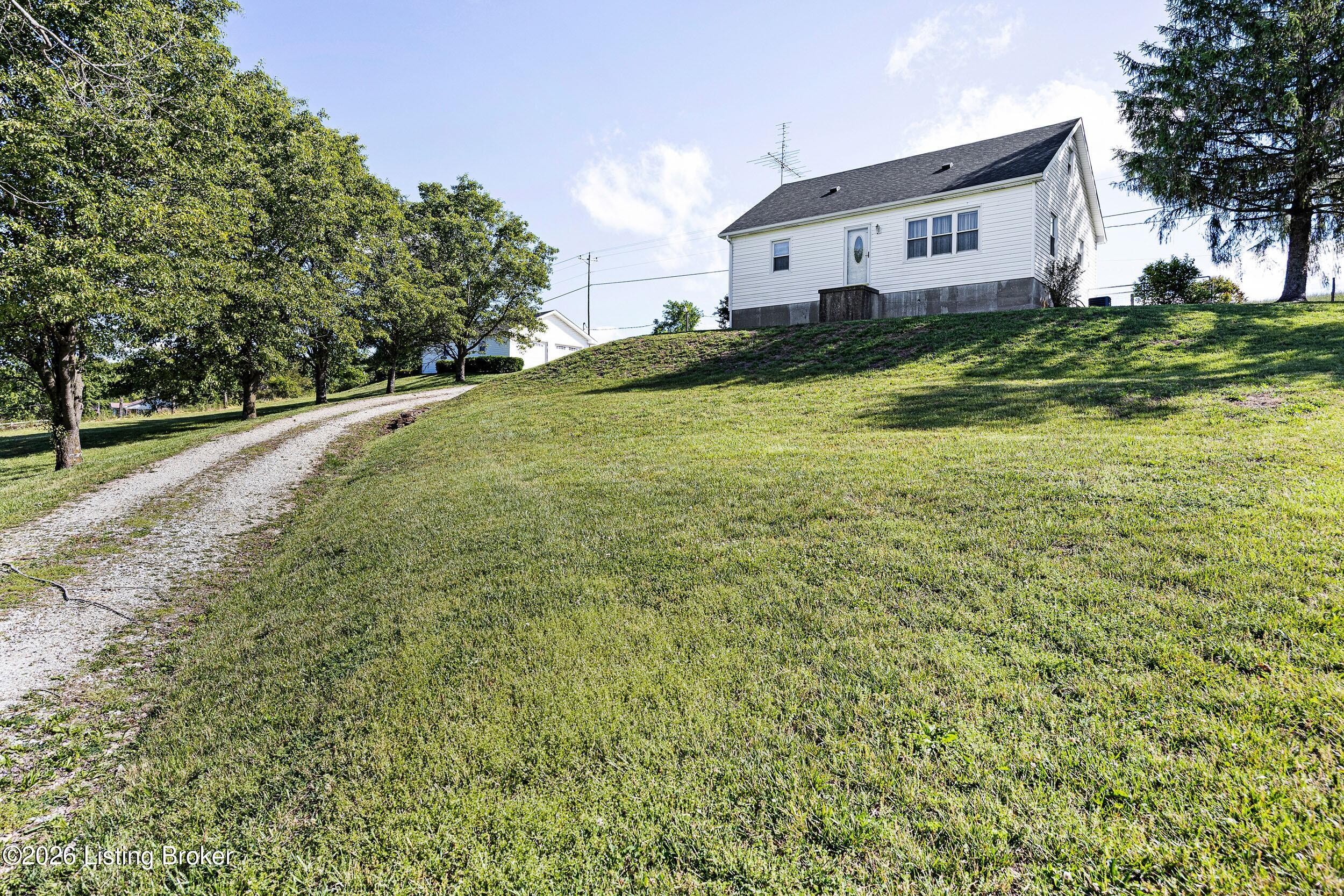 3999 N Loretto Rd Property Photo 6