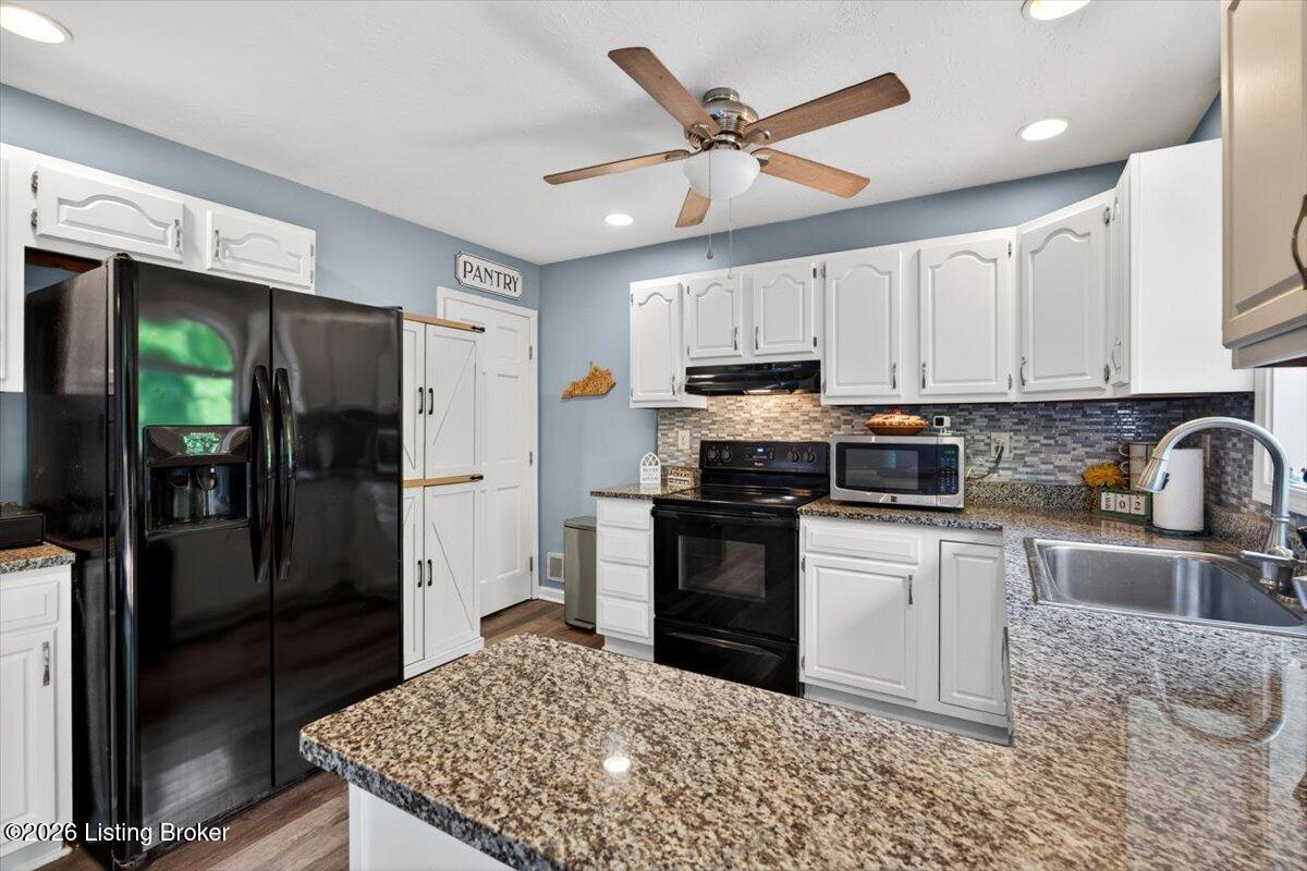 6200 Whispering Hills Blvd Property Photo 11