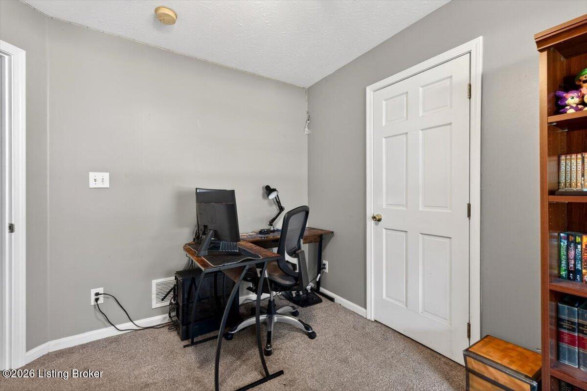 6200 Whispering Hills Blvd Property Photo 19