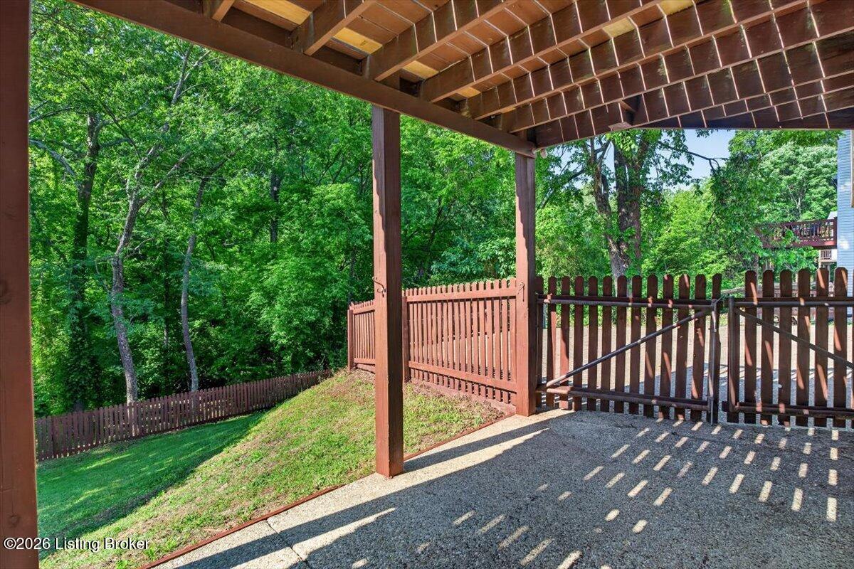 6200 Whispering Hills Blvd Property Photo 31