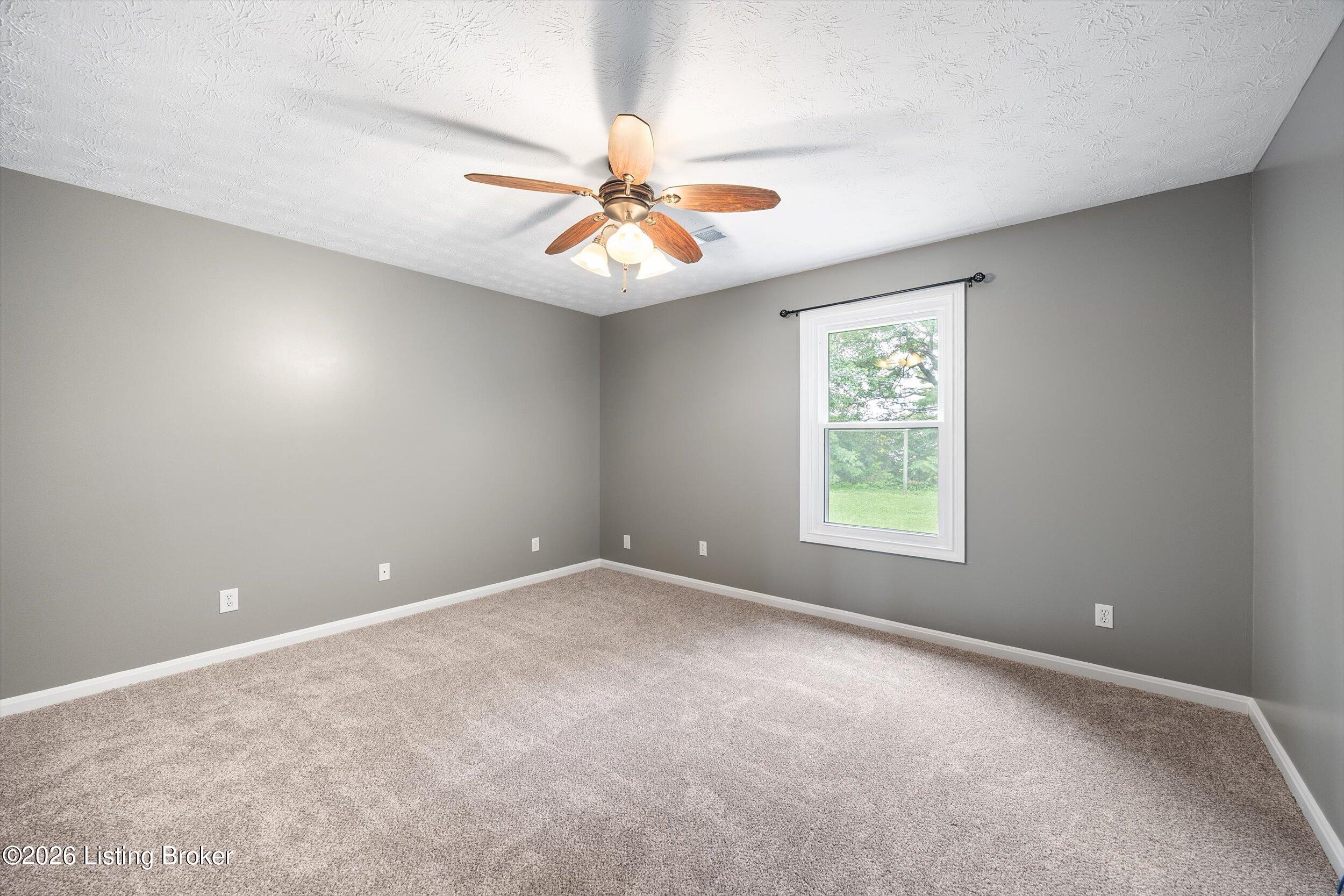 49 N Country Dr Property Photo 15