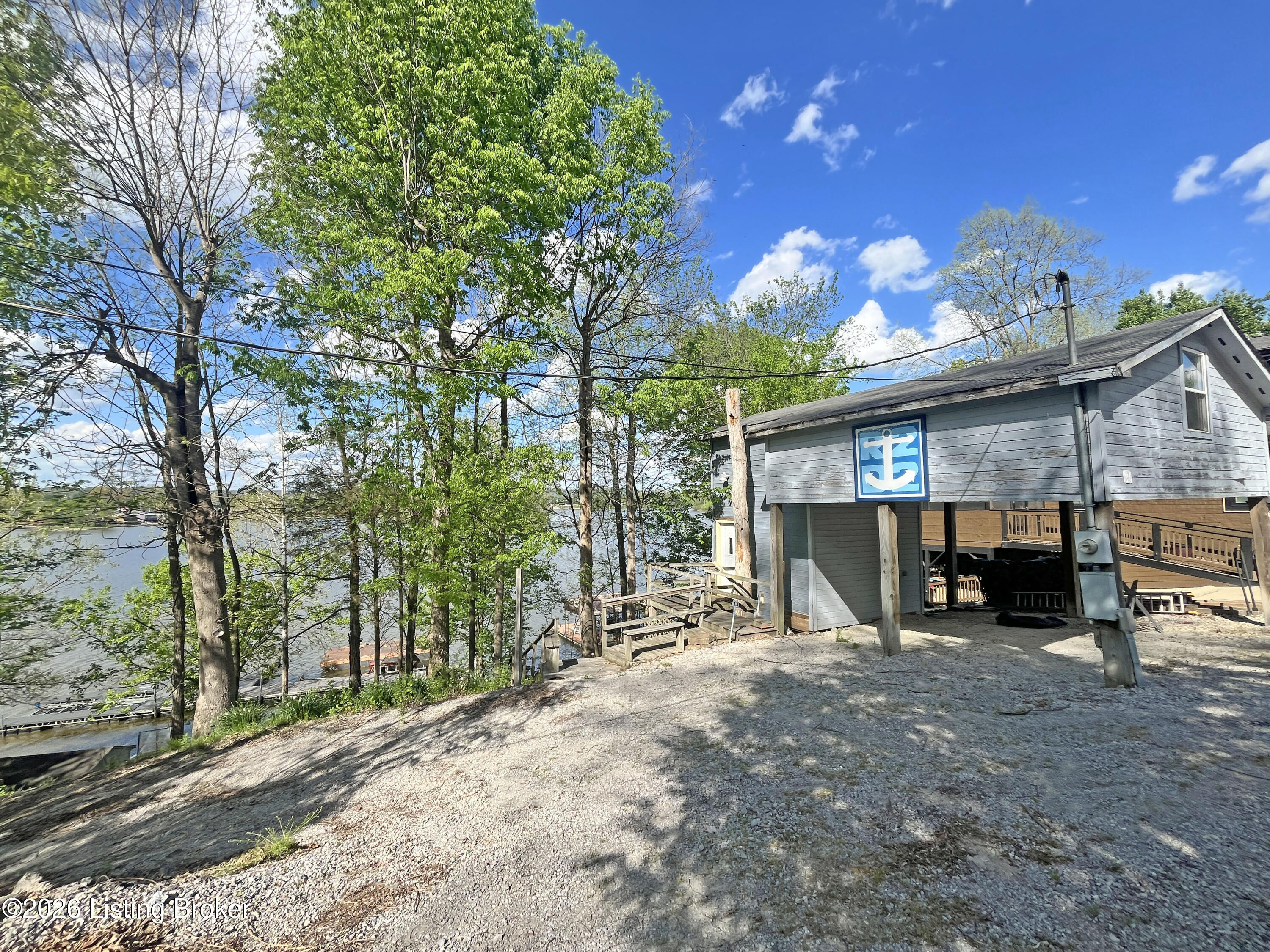 609 Hillandale Dr Property Photo 7