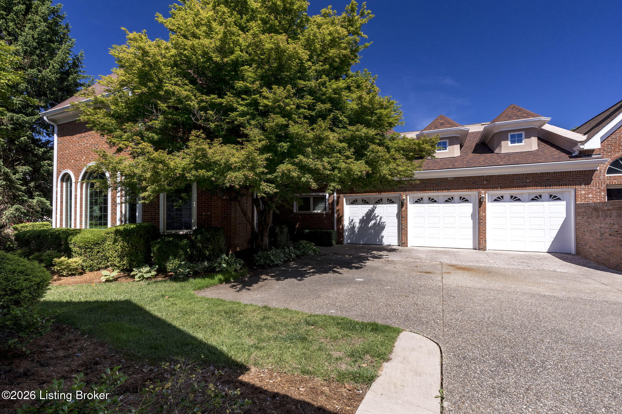 2619 Alia Cir