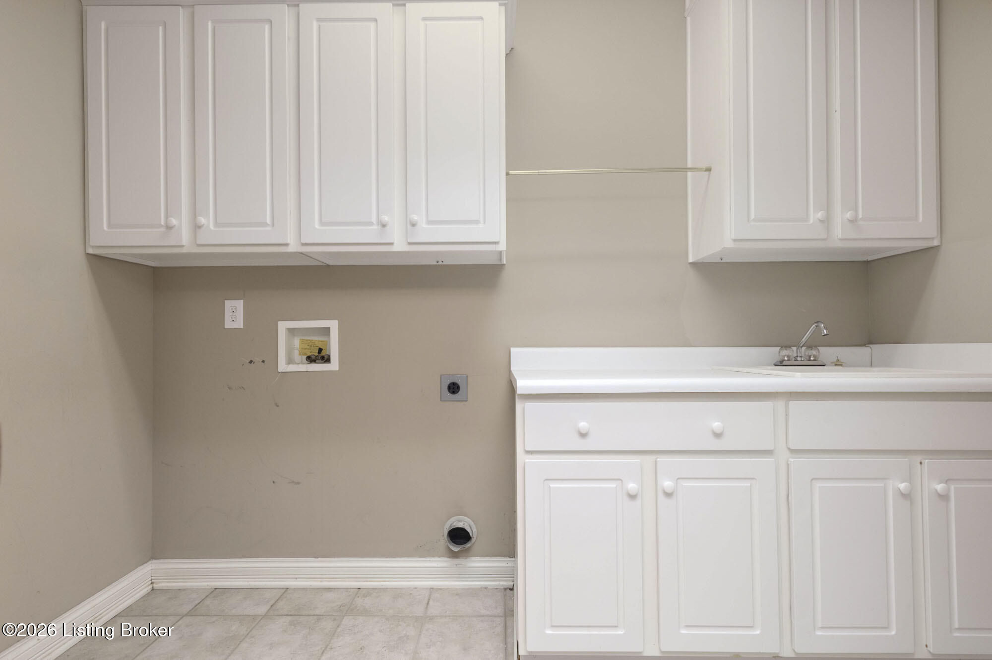 2619 Alia Cir Property Photo 20