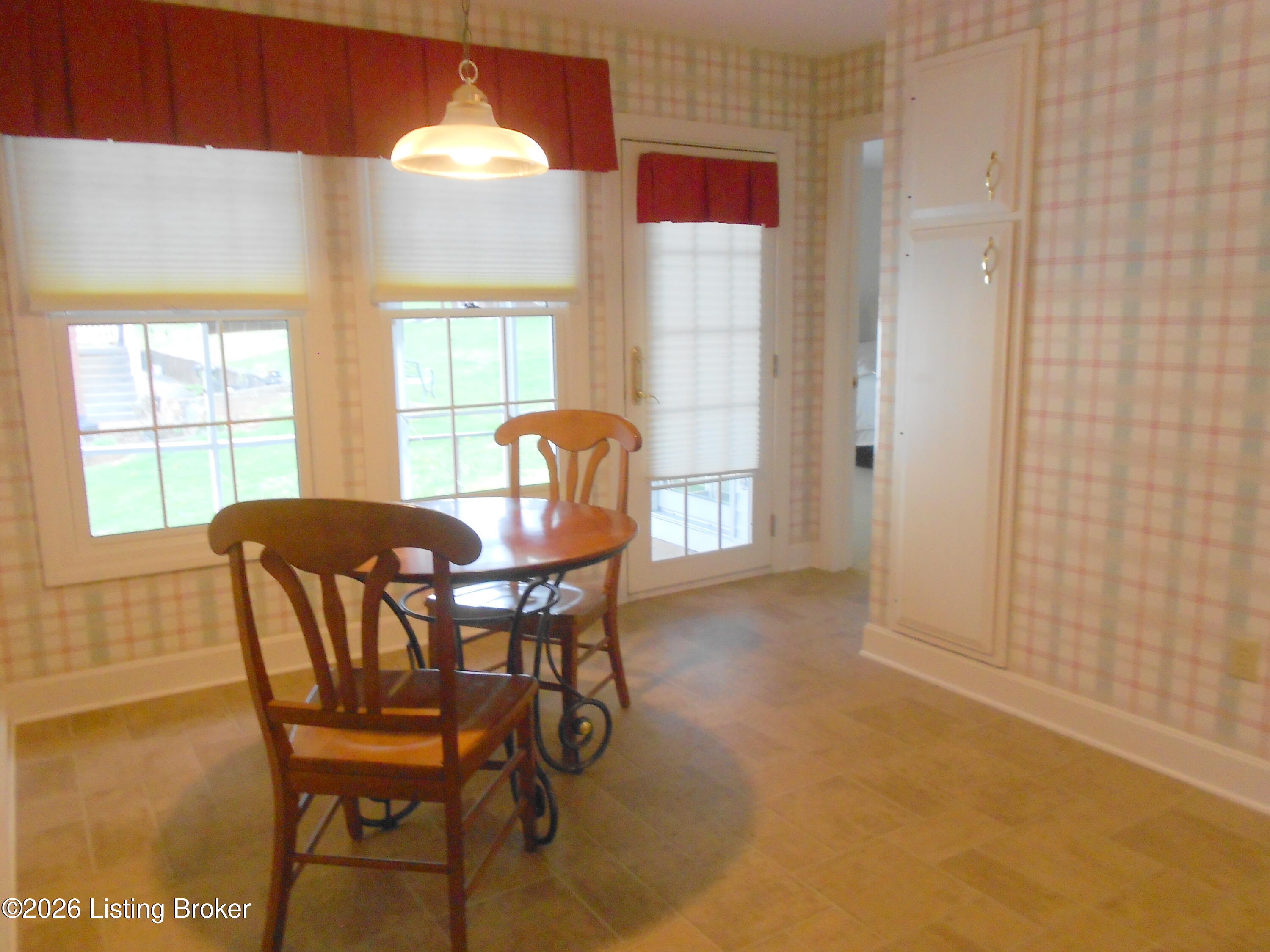 123 Westwind Trail Property Photo 12
