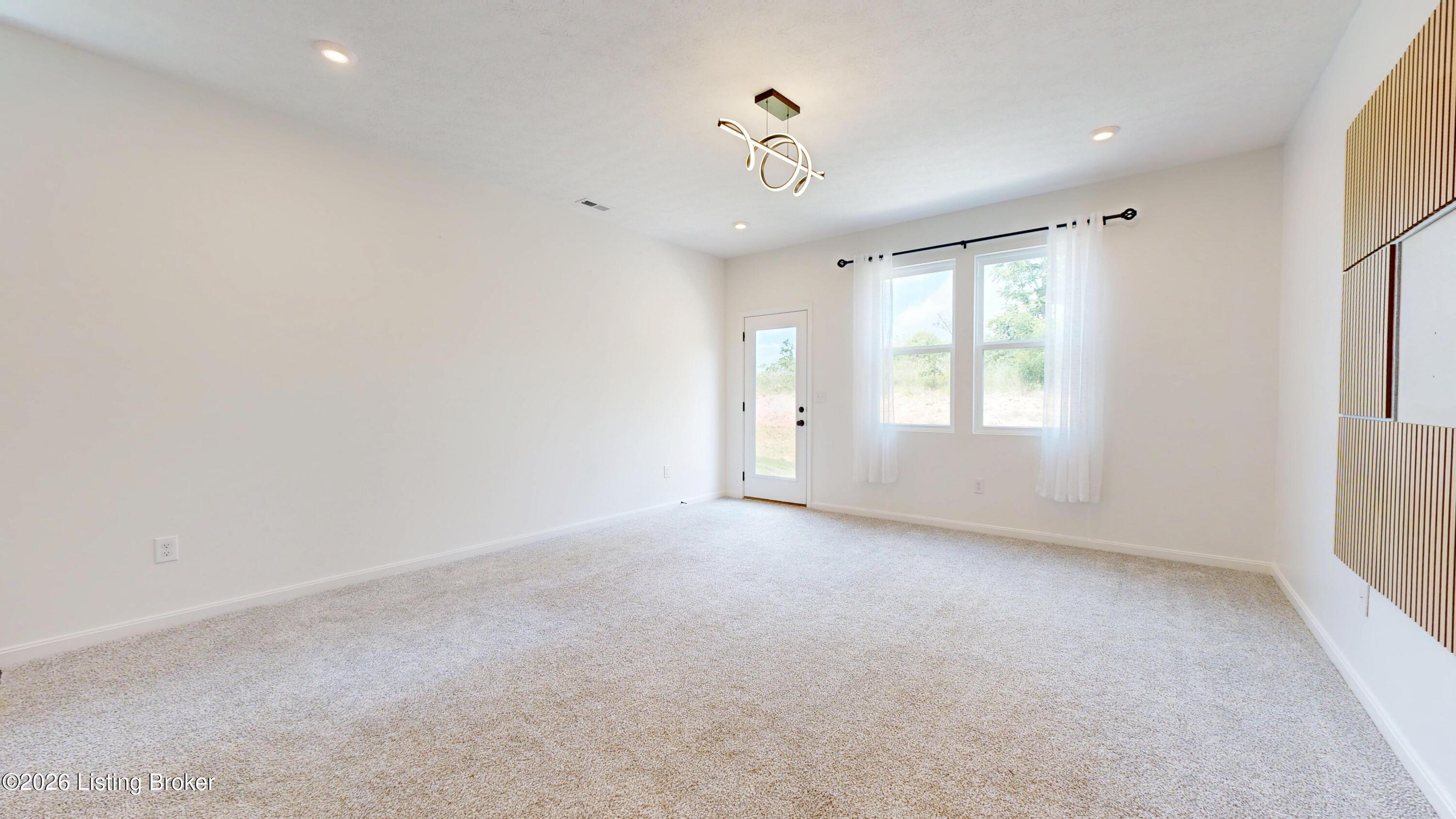 10029 Windcrest Farms Ln Property Photo 3