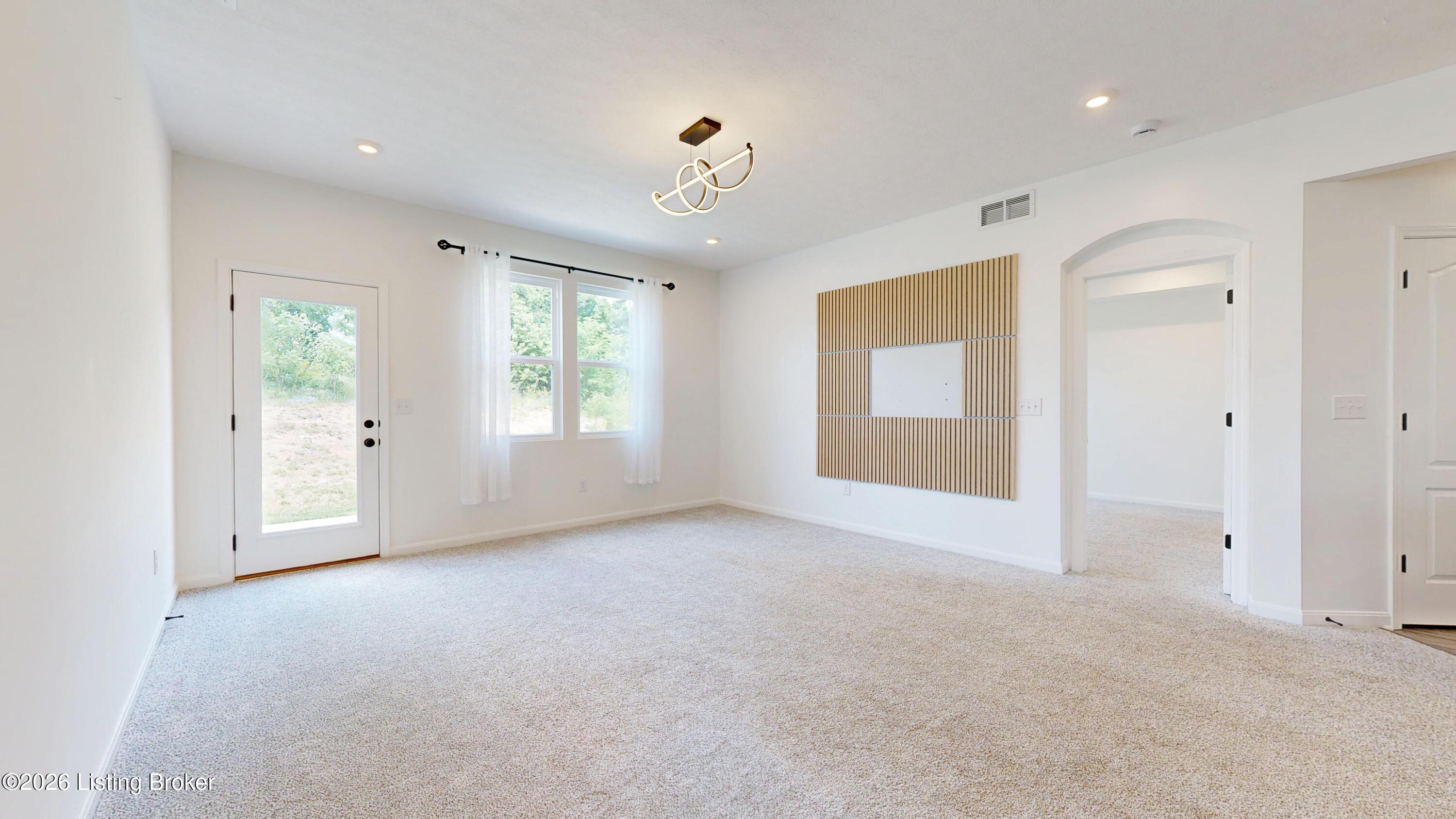 10029 Windcrest Farms Ln Property Photo 4