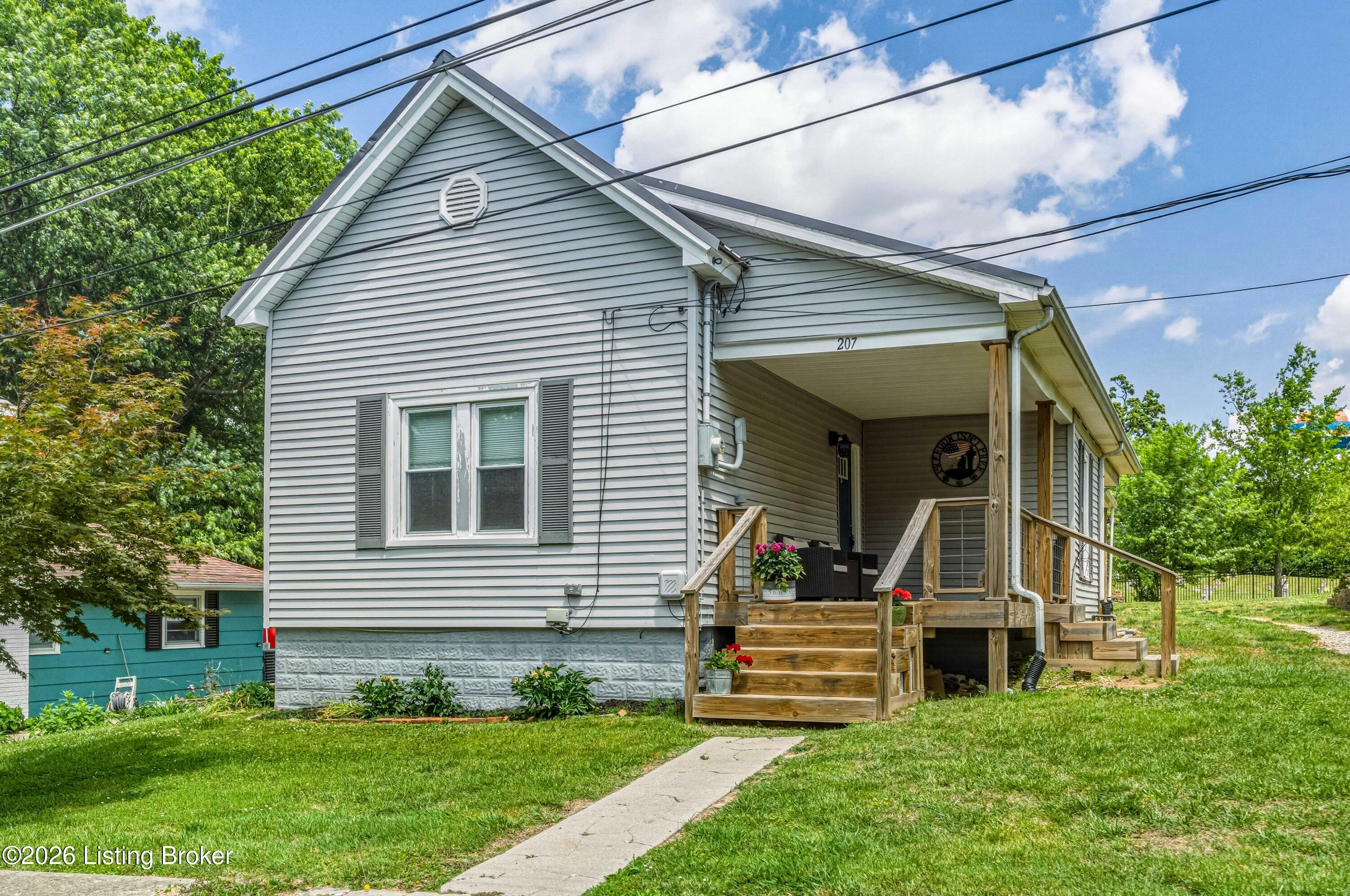 207 Tilden St Property Photo 1