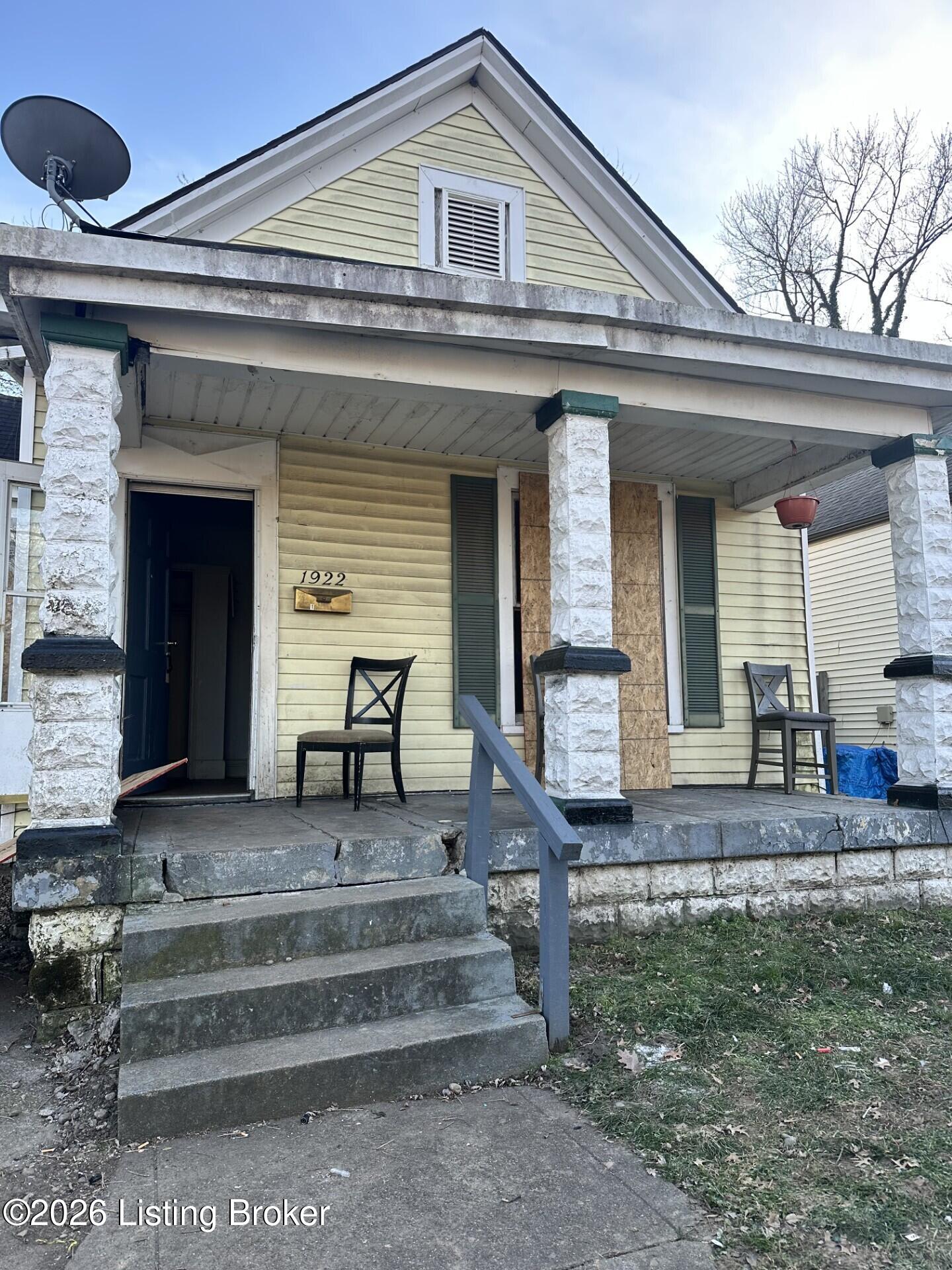 1922 Rowan St Property Photo 1