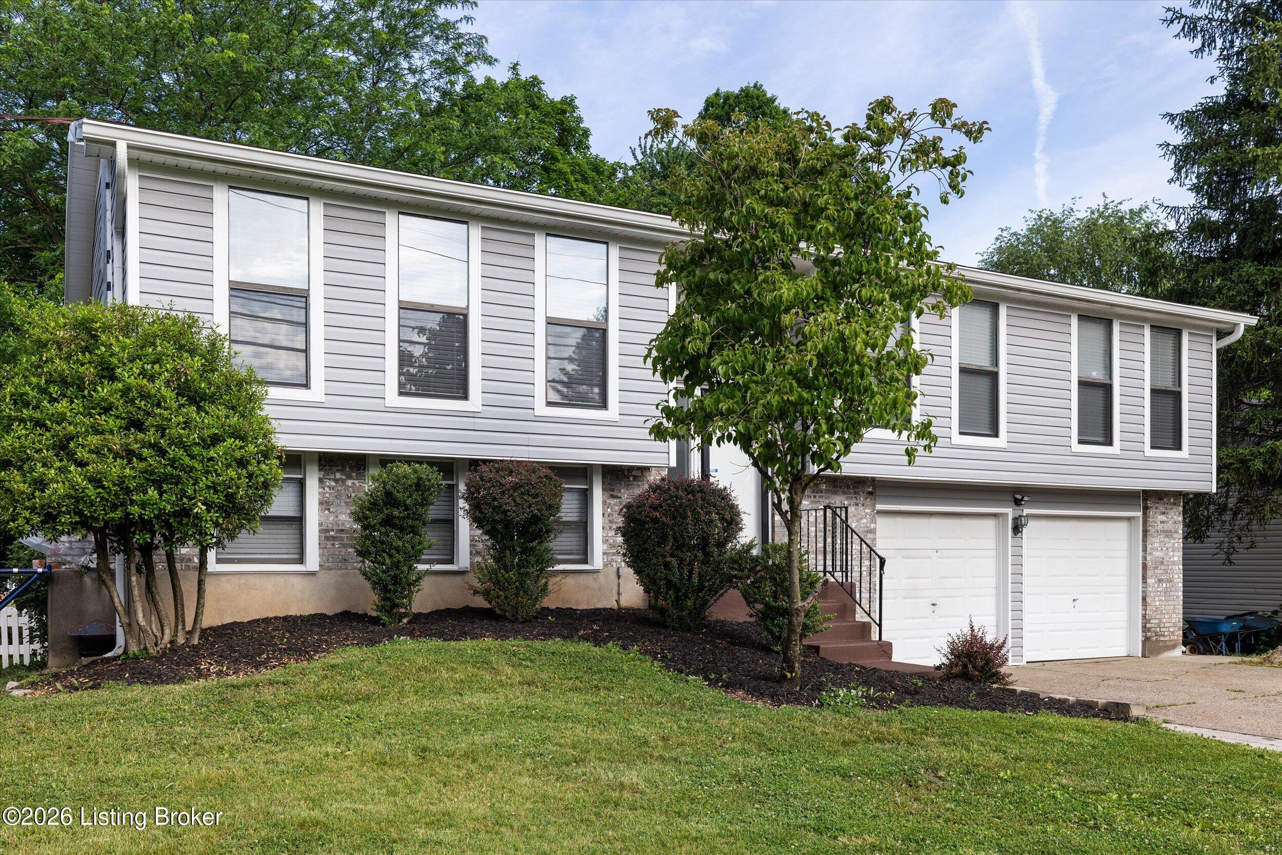 2810 Six Mile Ln Property Photo 1