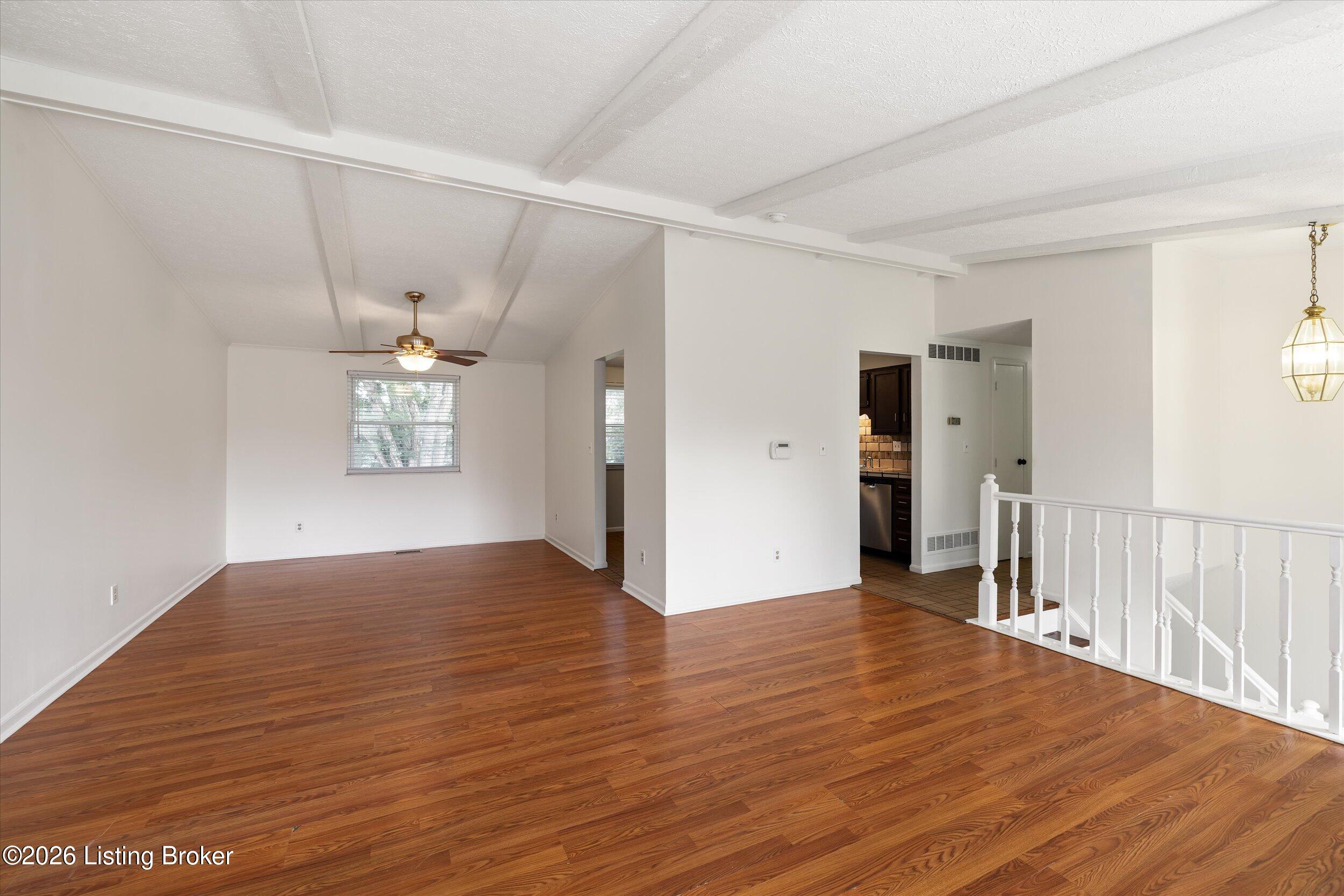 2810 Six Mile Ln Property Photo 6