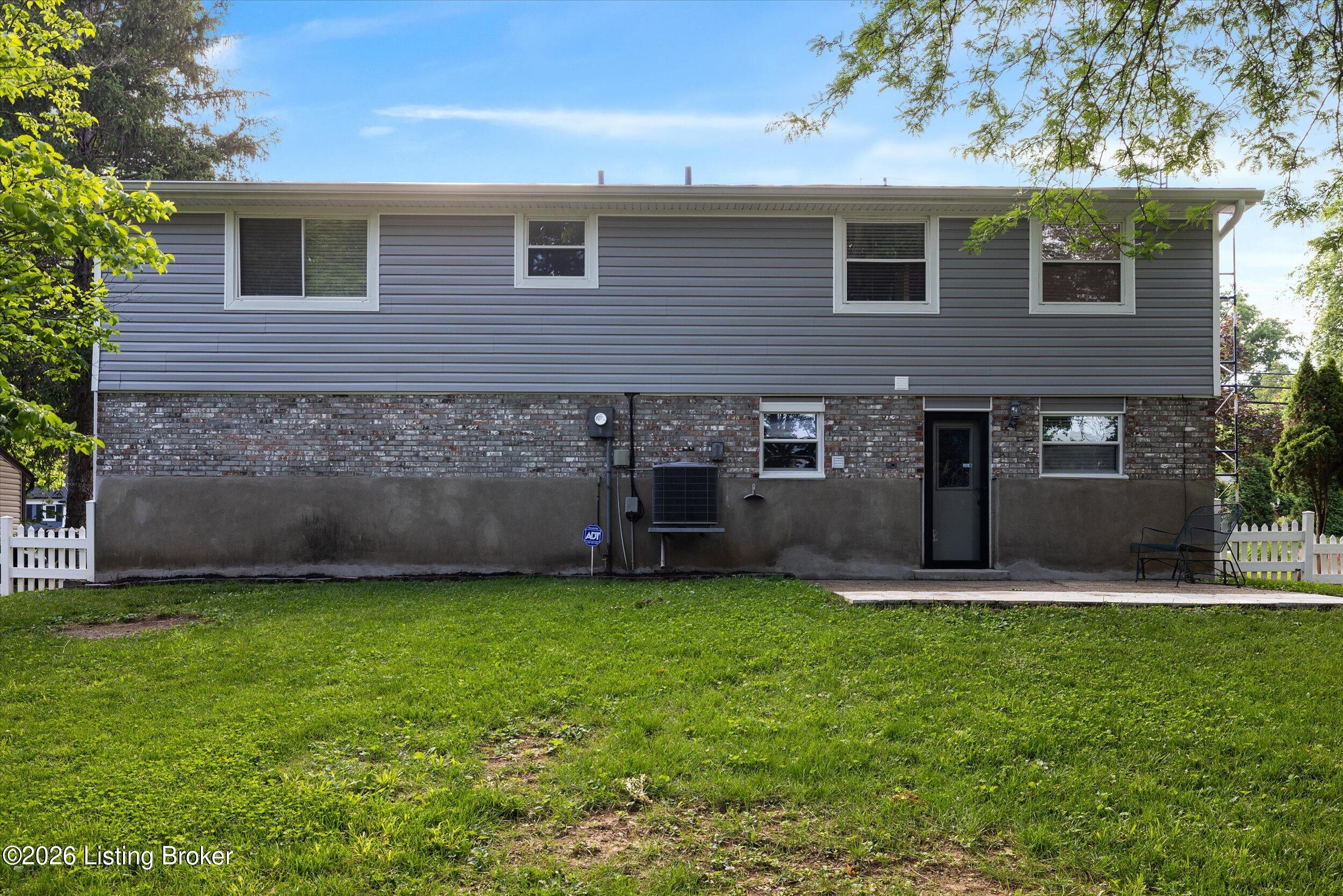 2810 Six Mile Ln Property Photo 39