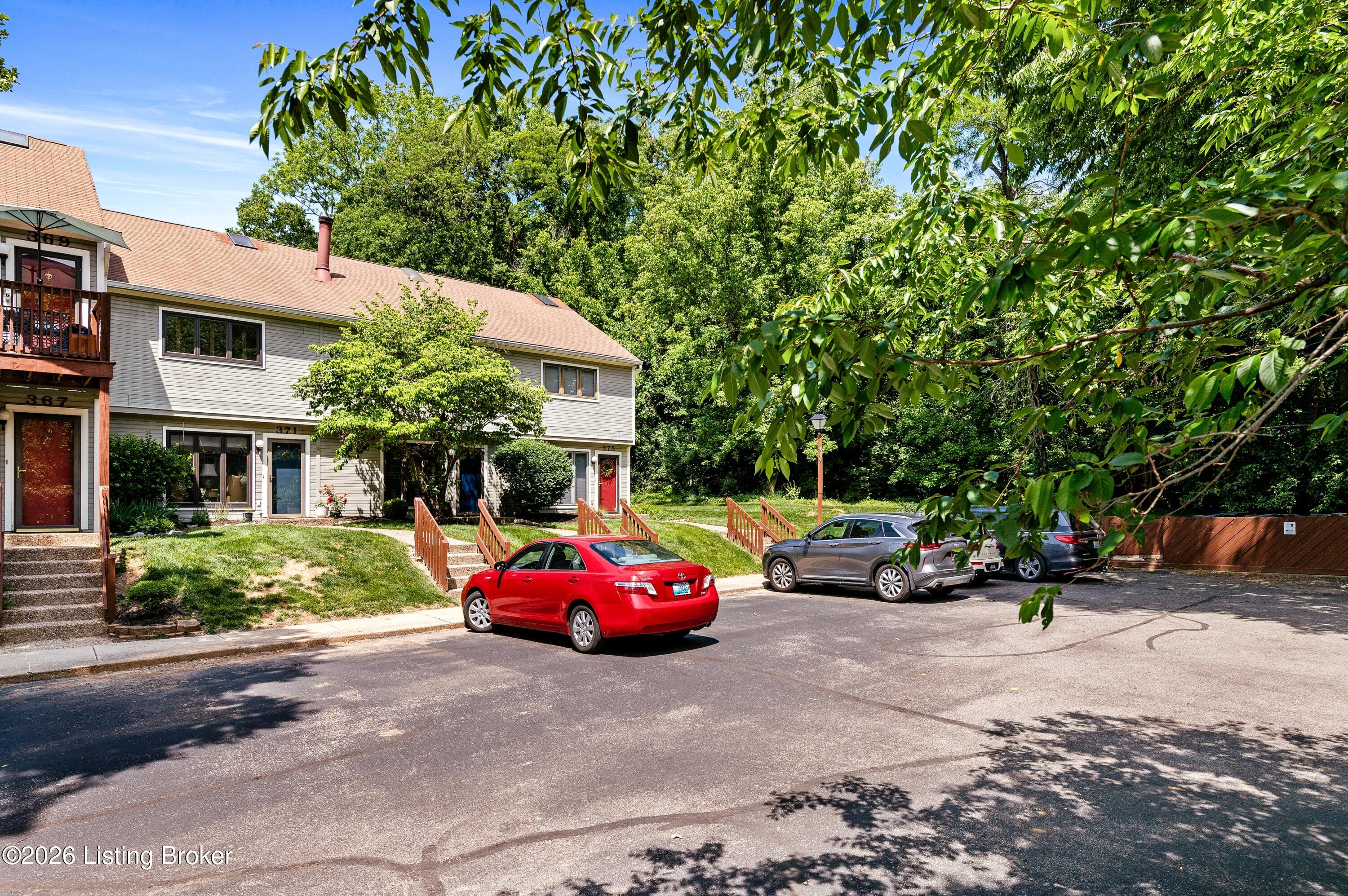373 Crescent Spring Dr 373 Property Photo 2