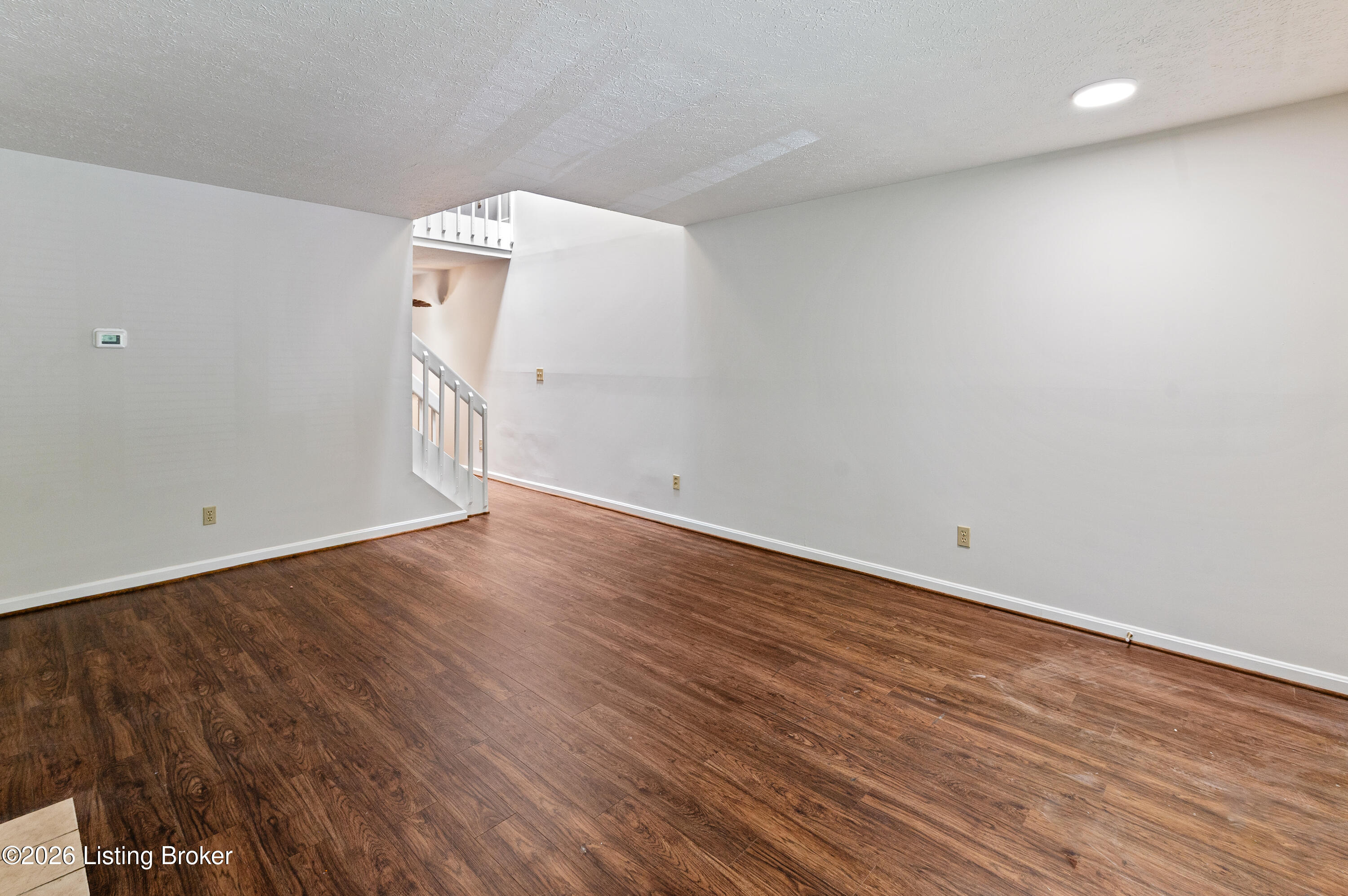 373 Crescent Spring Dr 373 Property Photo 6