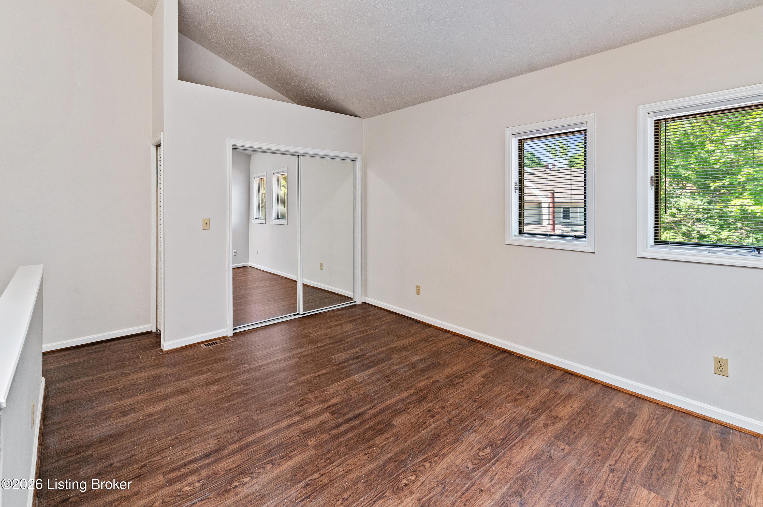 373 Crescent Spring Dr 373 Property Photo 27